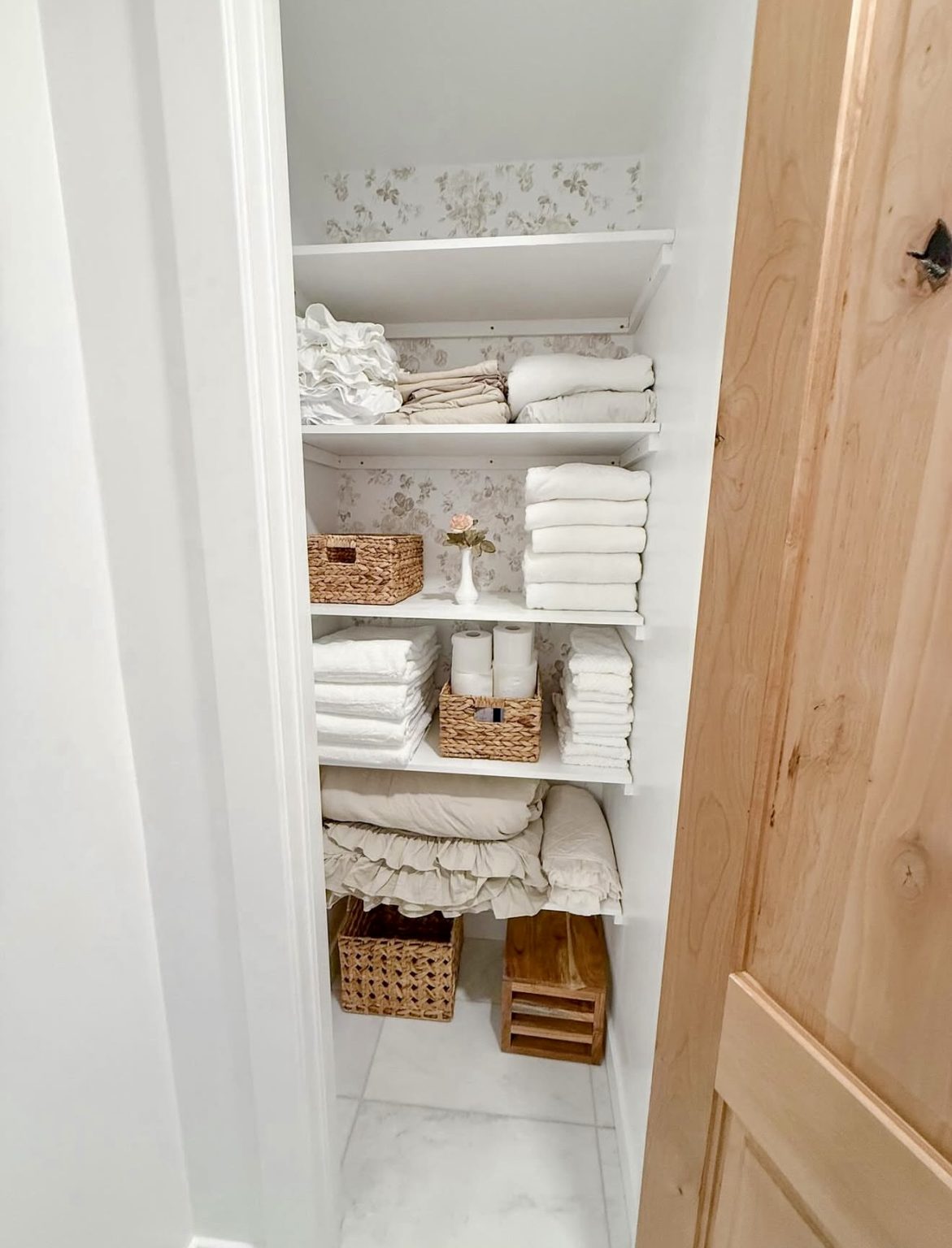 30 Linen Closet Organization 2026 Ideas That Transform Small Spaces ...