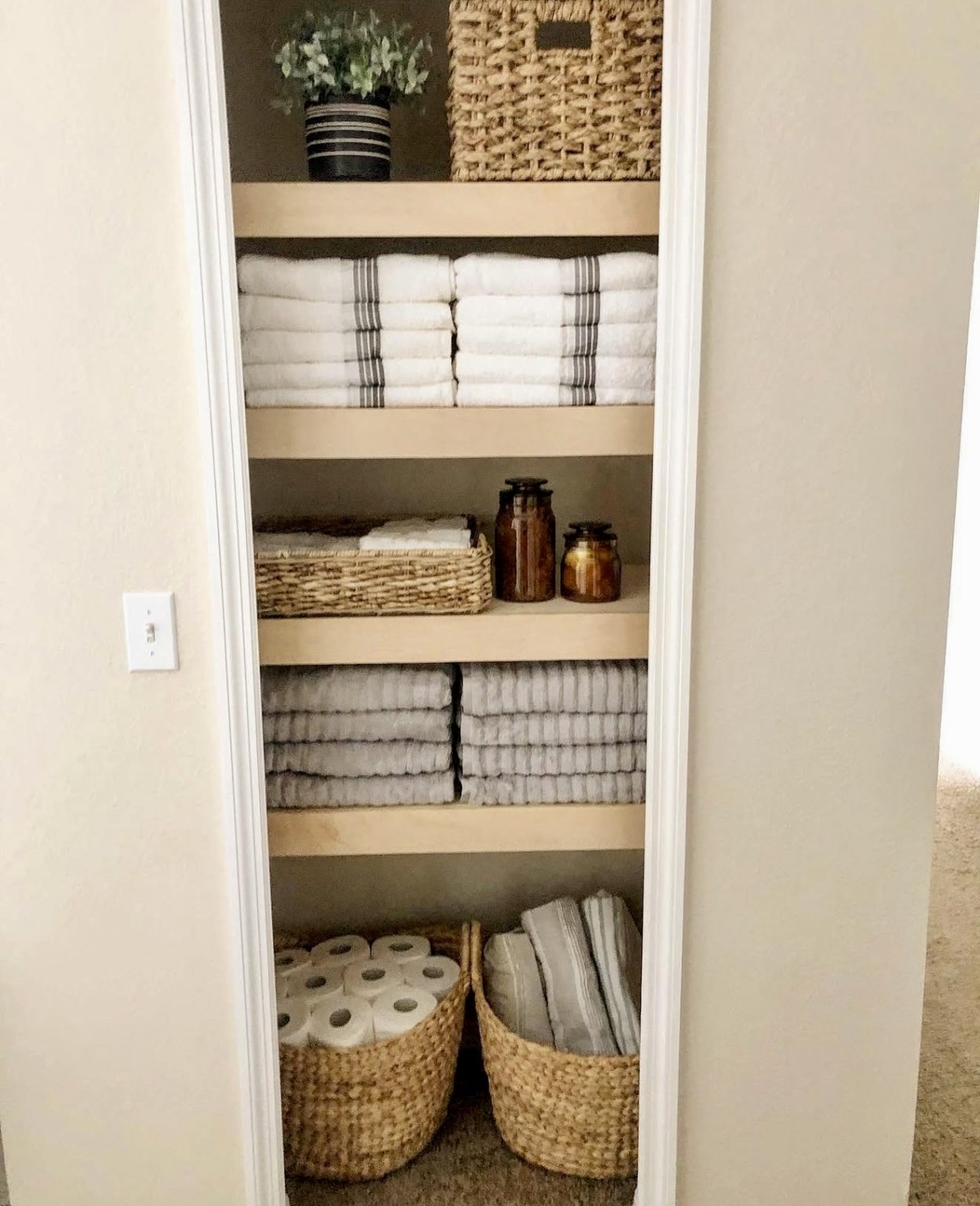 30 Linen Closet Organization 2026 Ideas That Transform Small Spaces ...