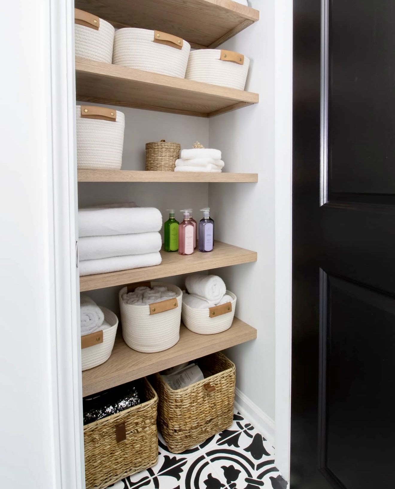 30 Linen Closet Organization 2026 Ideas That Transform Small Spaces ...