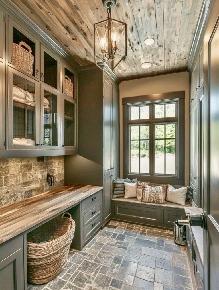 35 Mudroom Ideas 2026: Stylish, Functional Entryway Designs for Modern ...