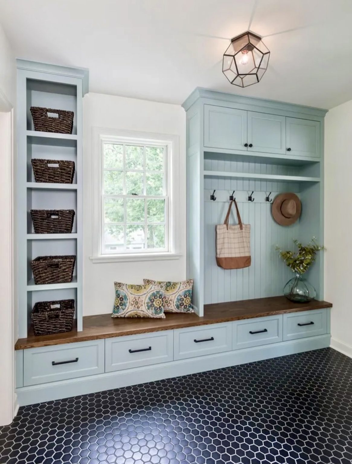 35 Mudroom Ideas 2026: Stylish, Functional Entryway Designs for Modern ...