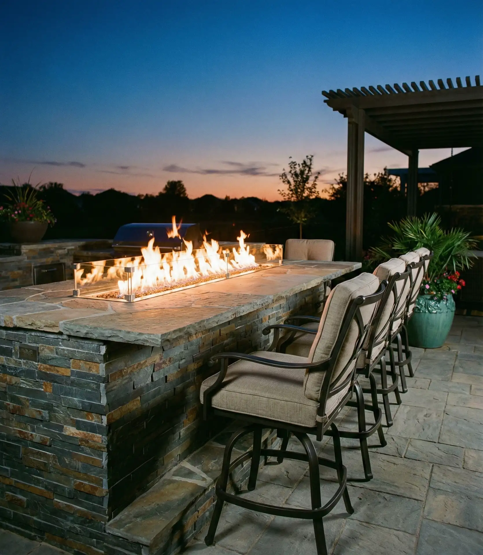 Bar with Integrated Fire Feature 2