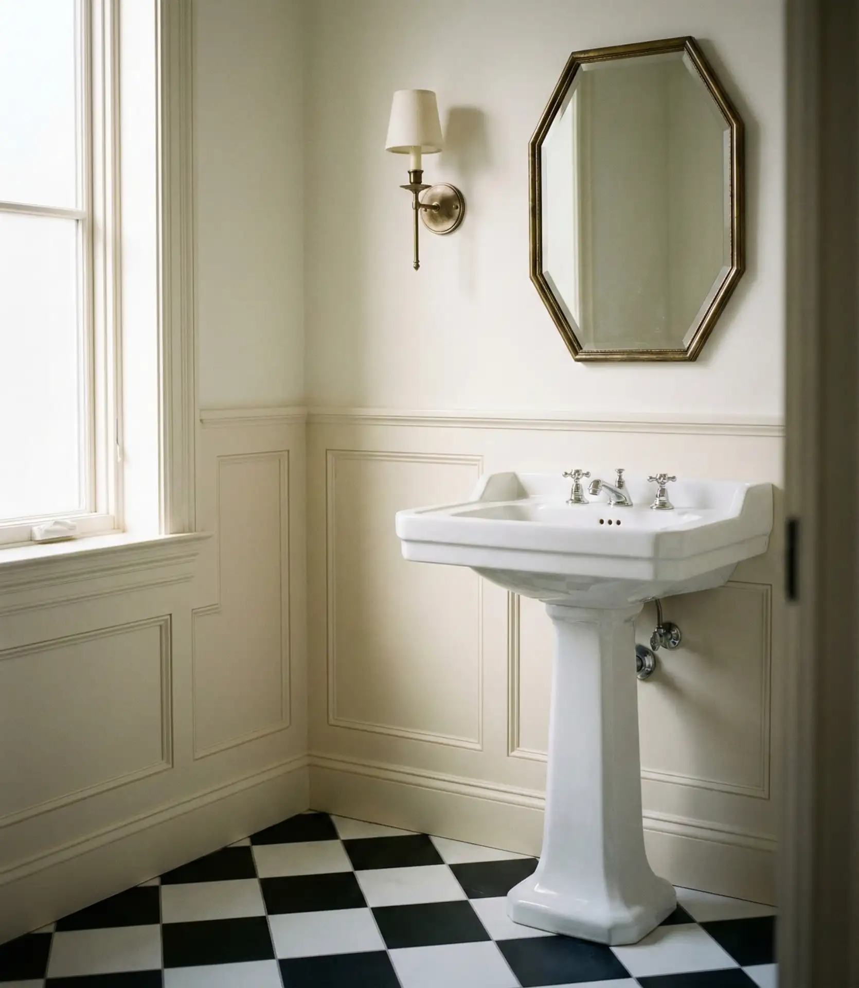 Black and White Checkerboard Pattern 1