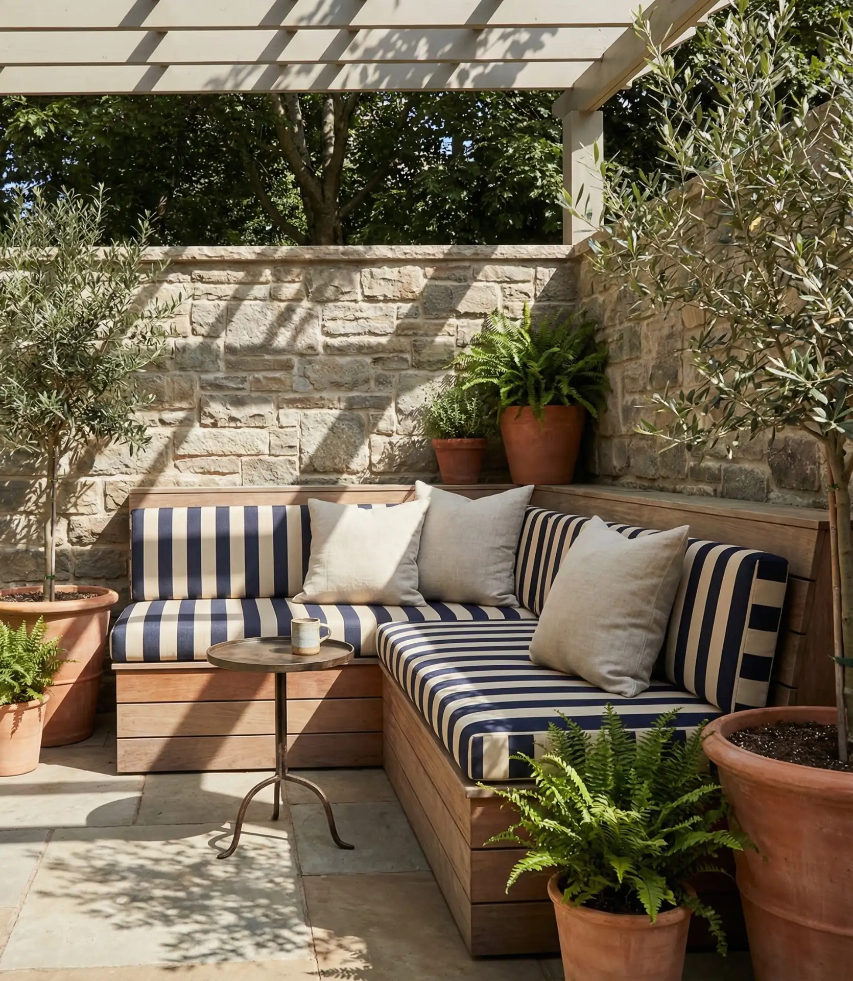 Built-In Banquette with Weather-Resistant Cushions 1