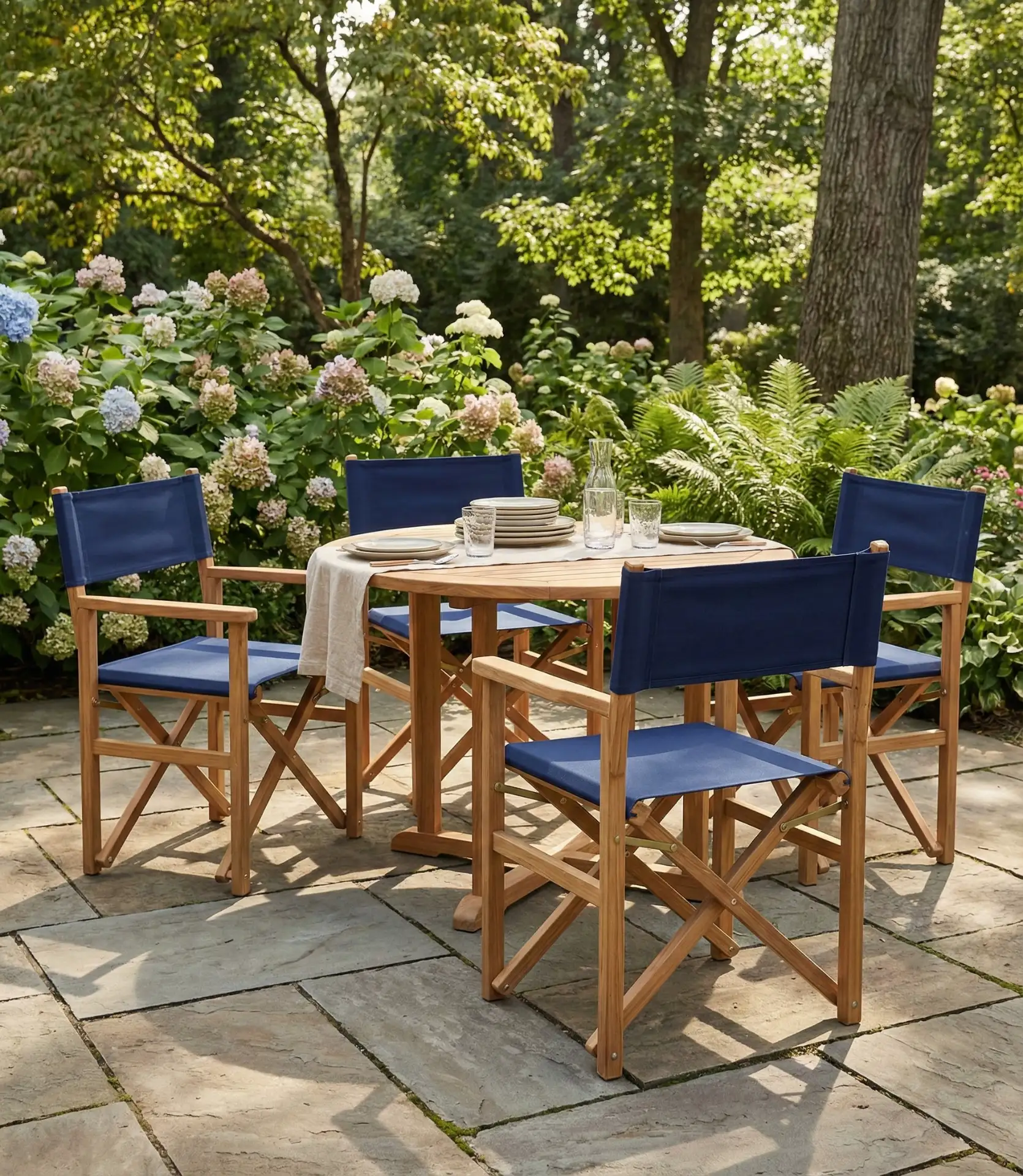 Folding Director's Chairs for Flexible Entertaining 1