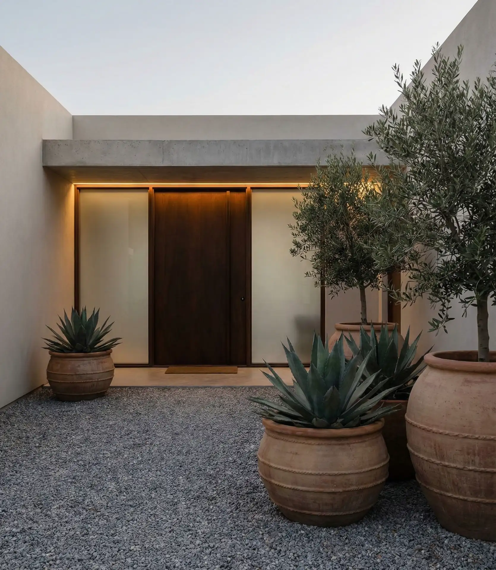 Gravel Courtyard with Potted Focal Points 1
