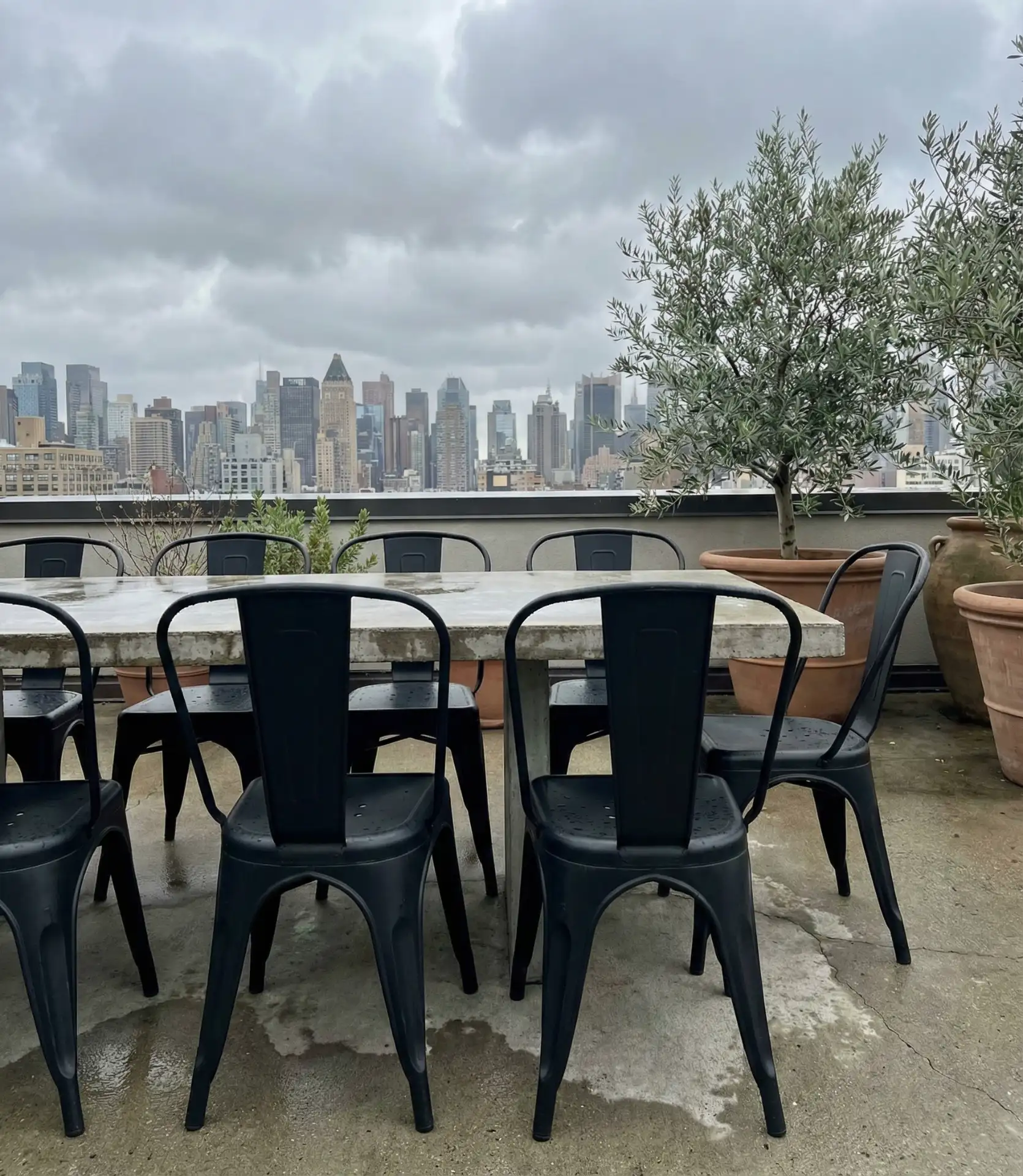 Industrial Black Metal Chairs for Urban Patios 1