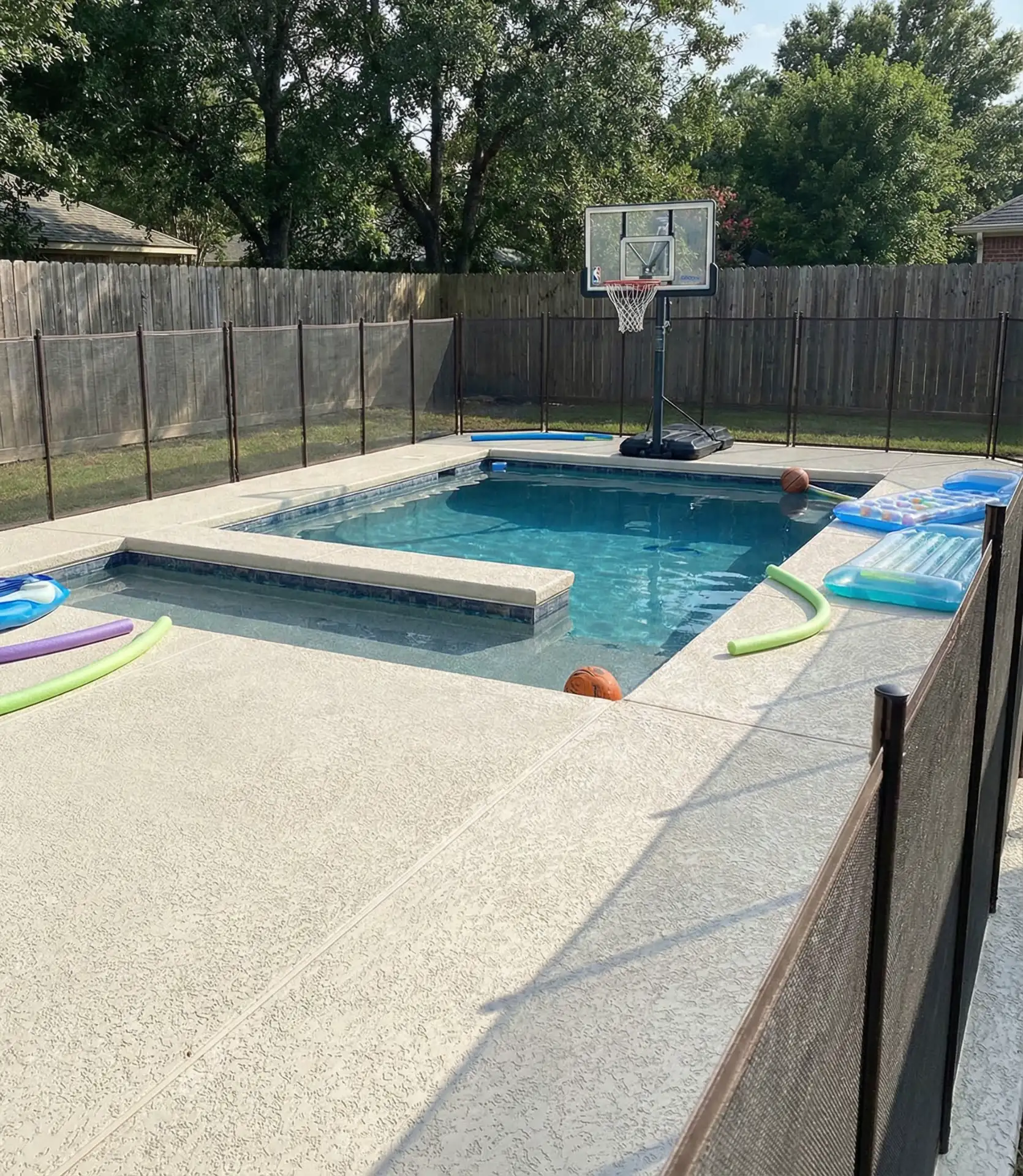 Multi-Sport Recreation Pool with Basketball Hoop 1