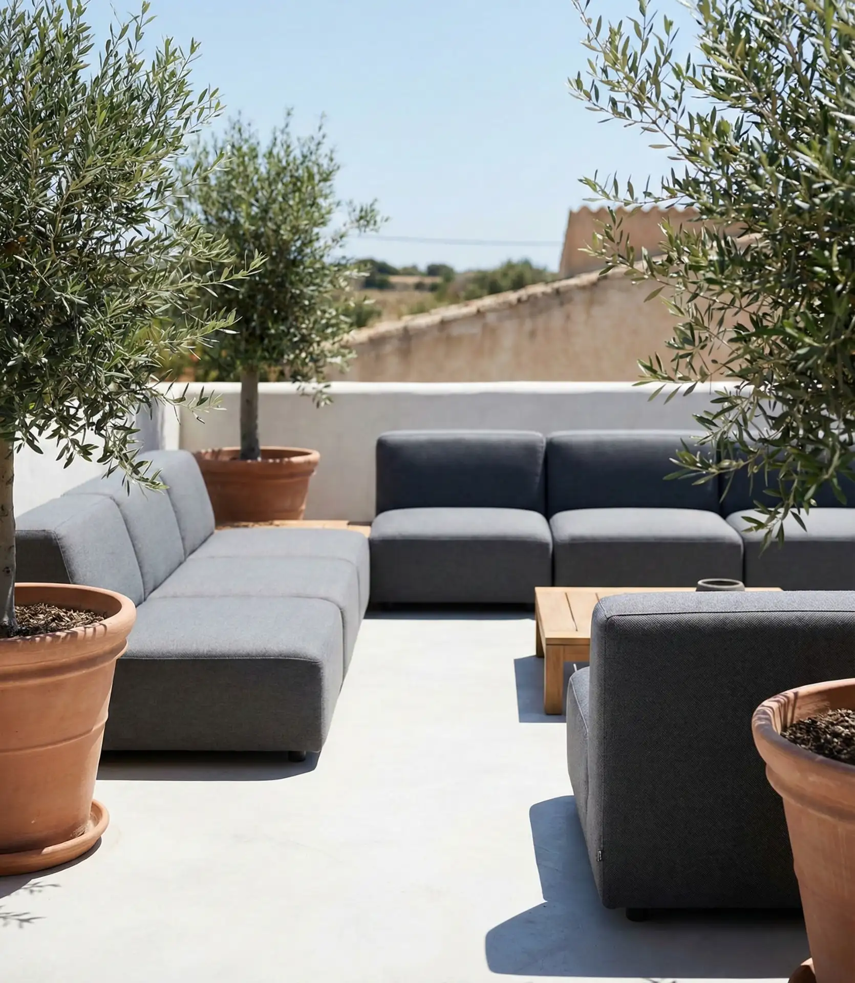 Pallet Sofa with Industrial Edge 1