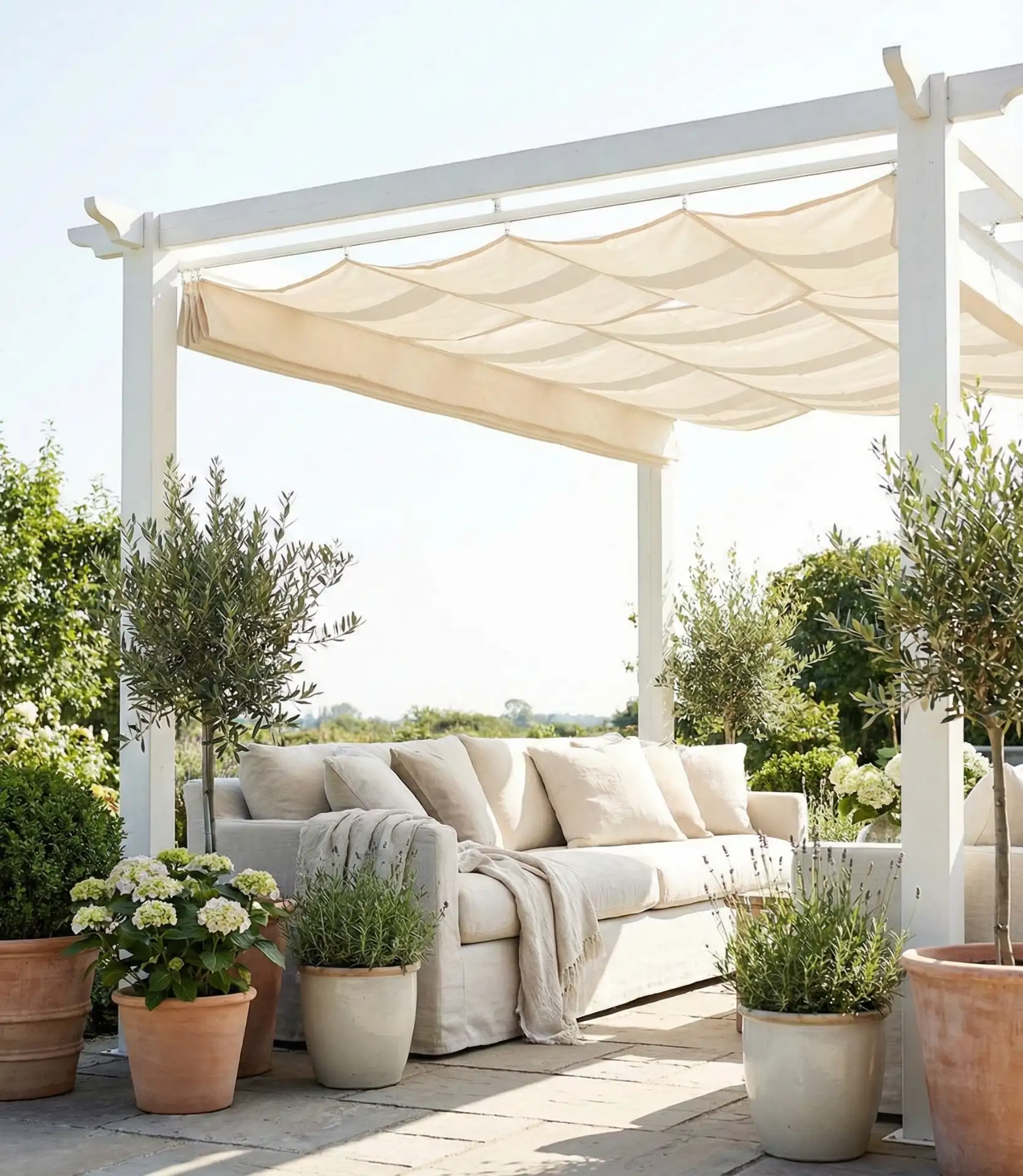 Pergola with Retractable Canopy 2