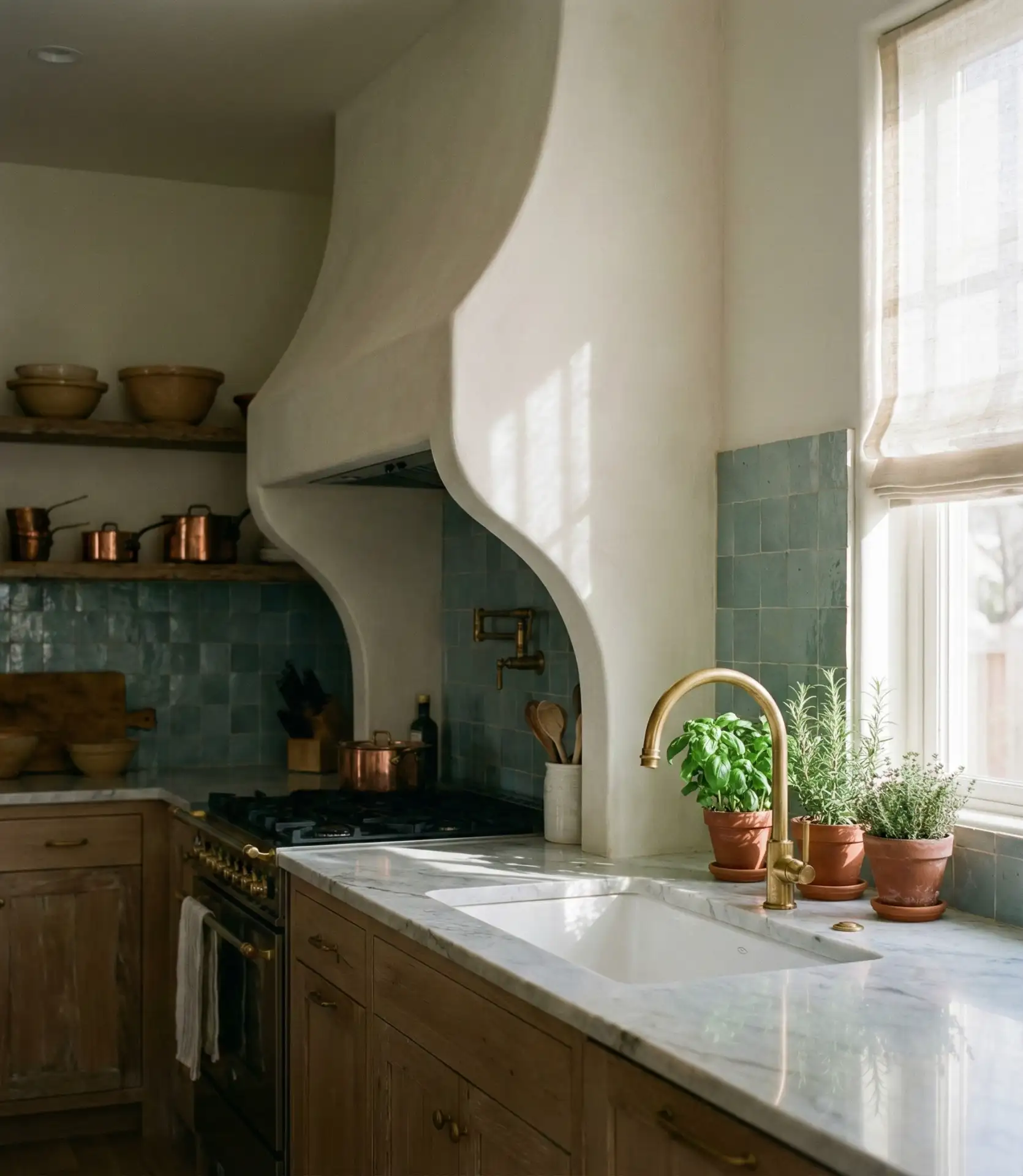 Statement Range Hoods as Focal Points 1