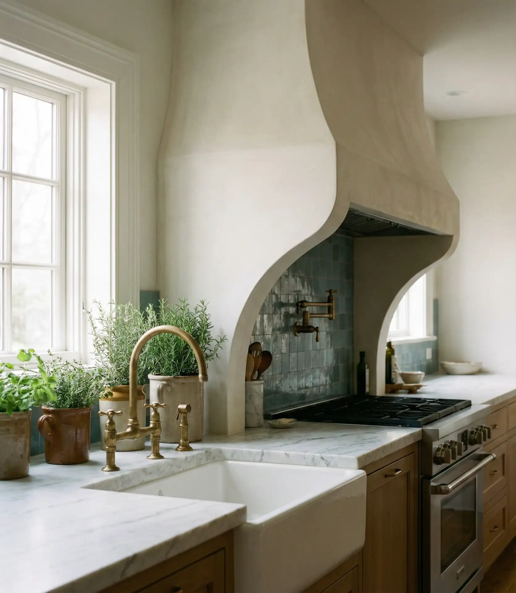 Statement Range Hoods as Focal Points 2