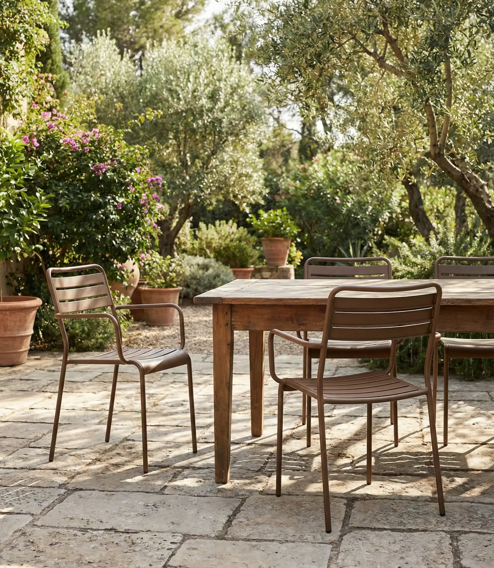 Streamlined Metal Dining Chairs with Clean Lines 1