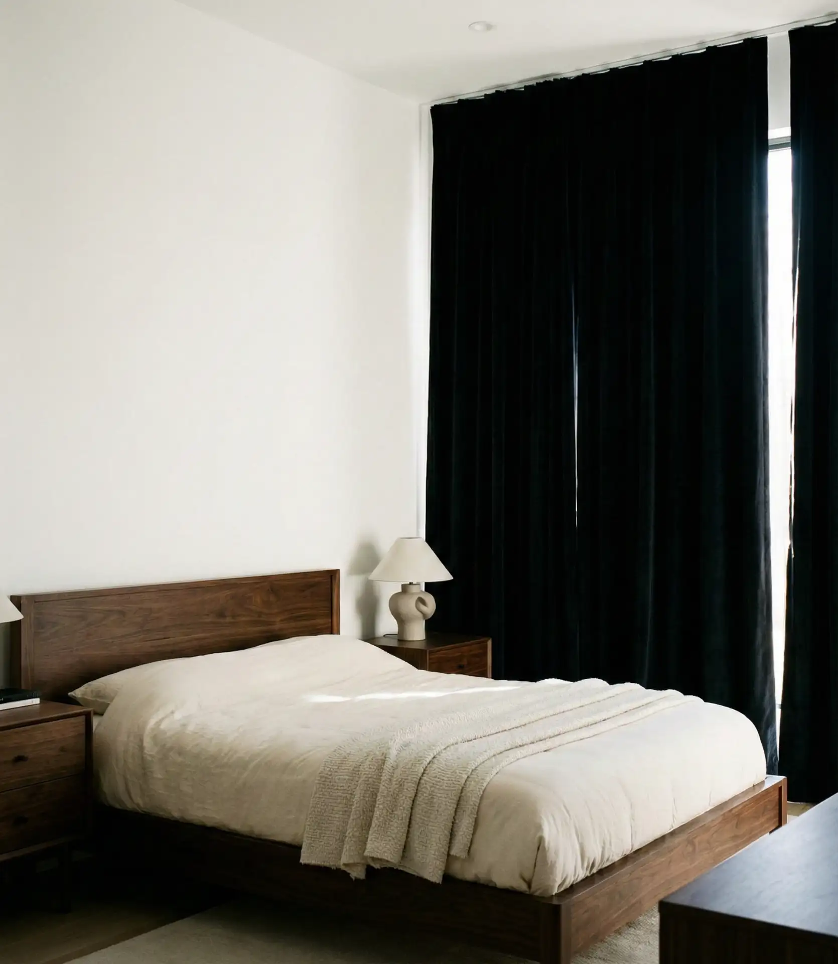 Black Curtains for Bold Drama 1