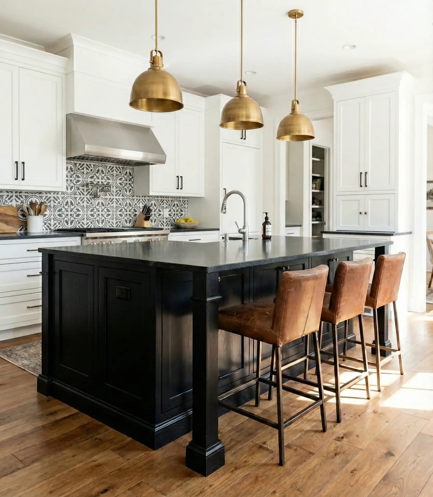 Black and White Geometric Backsplash 1