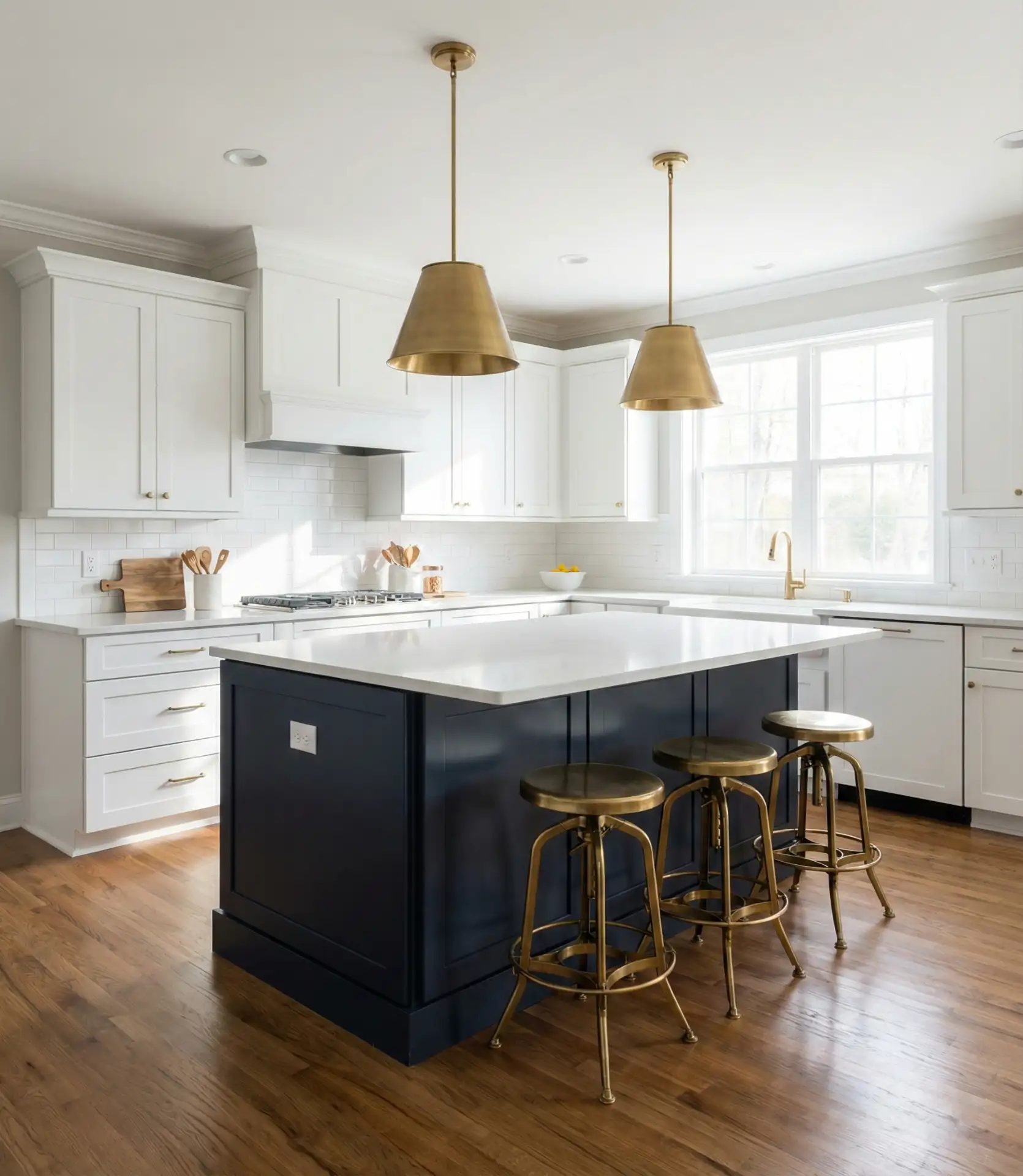 Dark Blue Island with Contrasting Perimeter 1