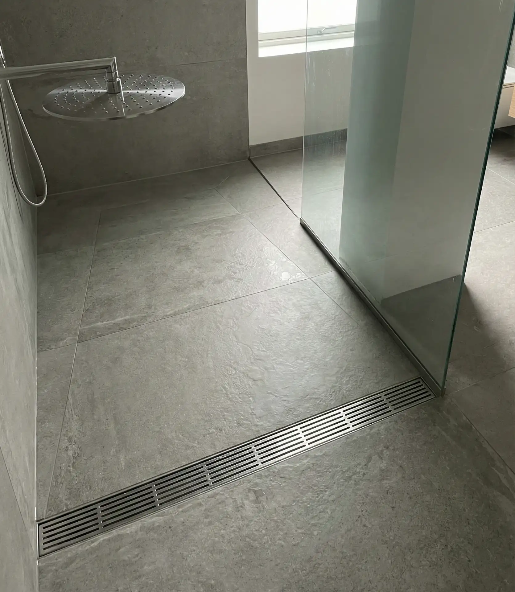 Doorless Walk-In Shower with Linear Drain 1
