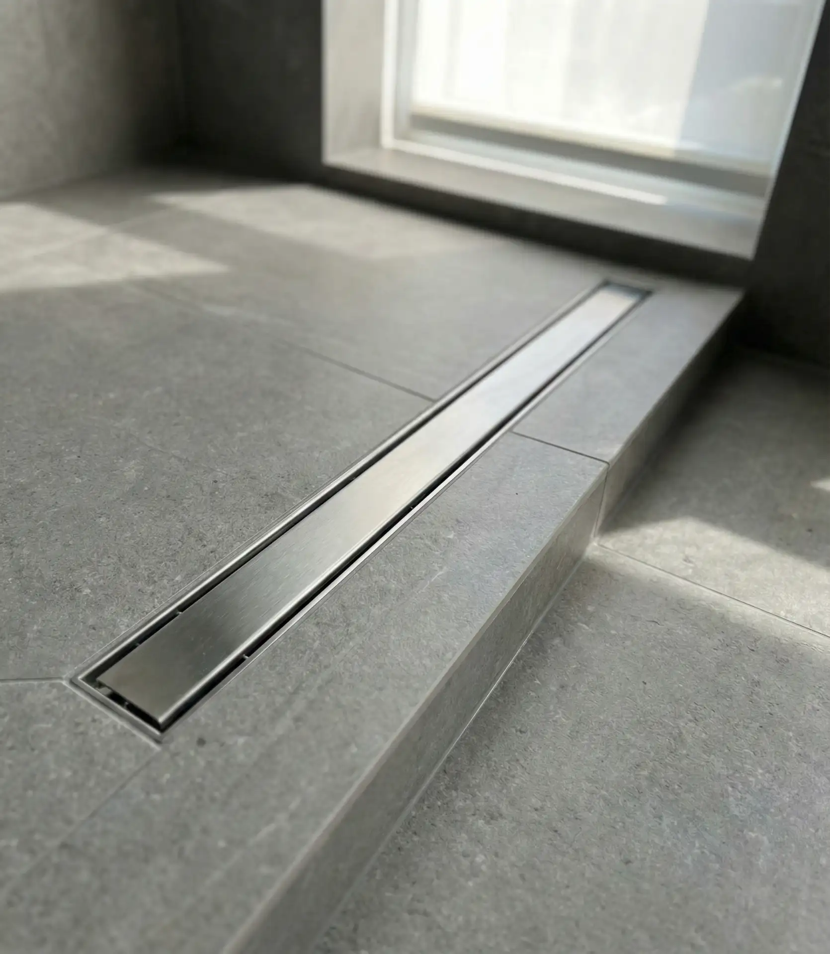 Doorless Walk-In Shower with Linear Drain 2