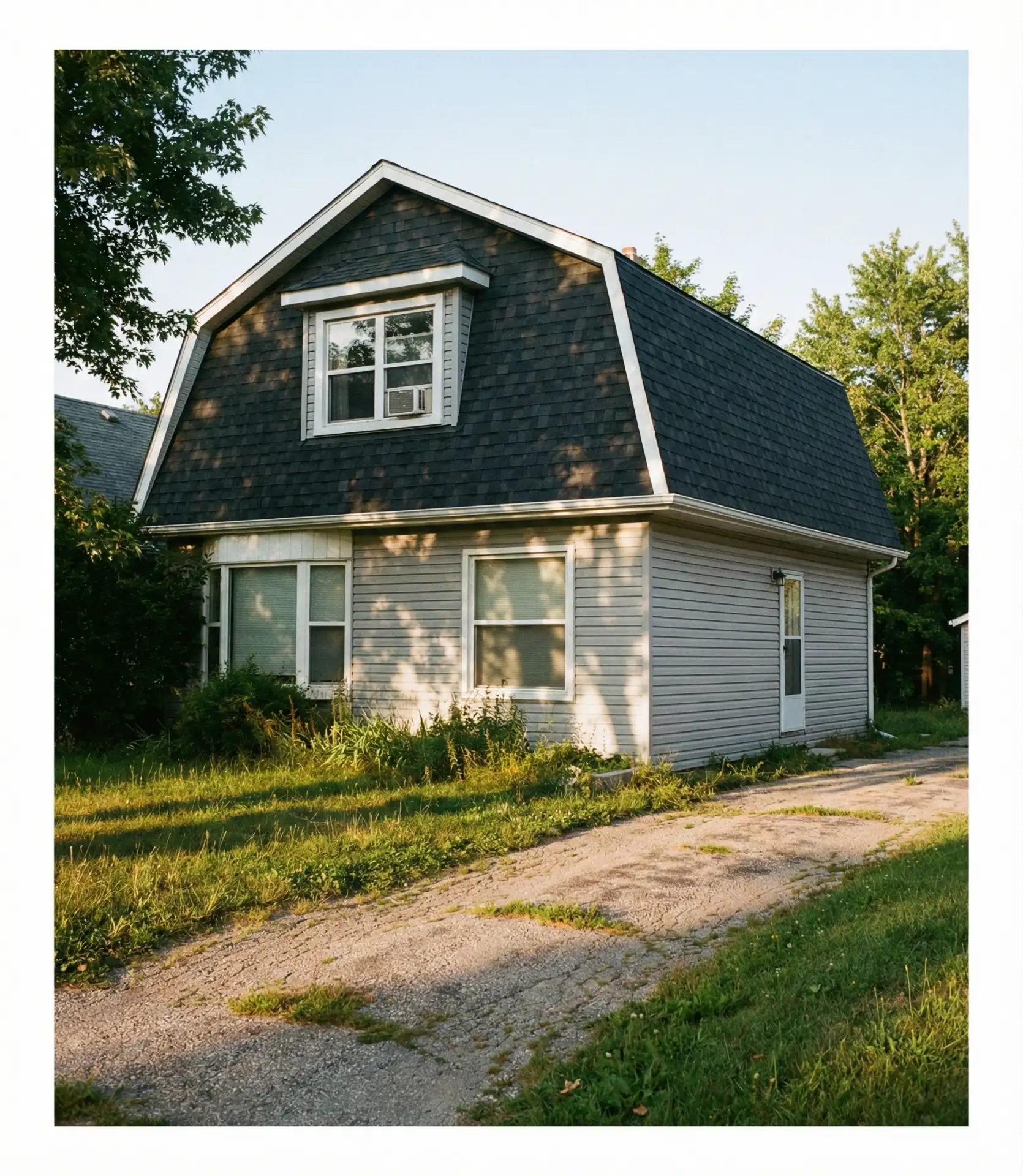 Dutch Colonial Gambrel Roof Variation 1