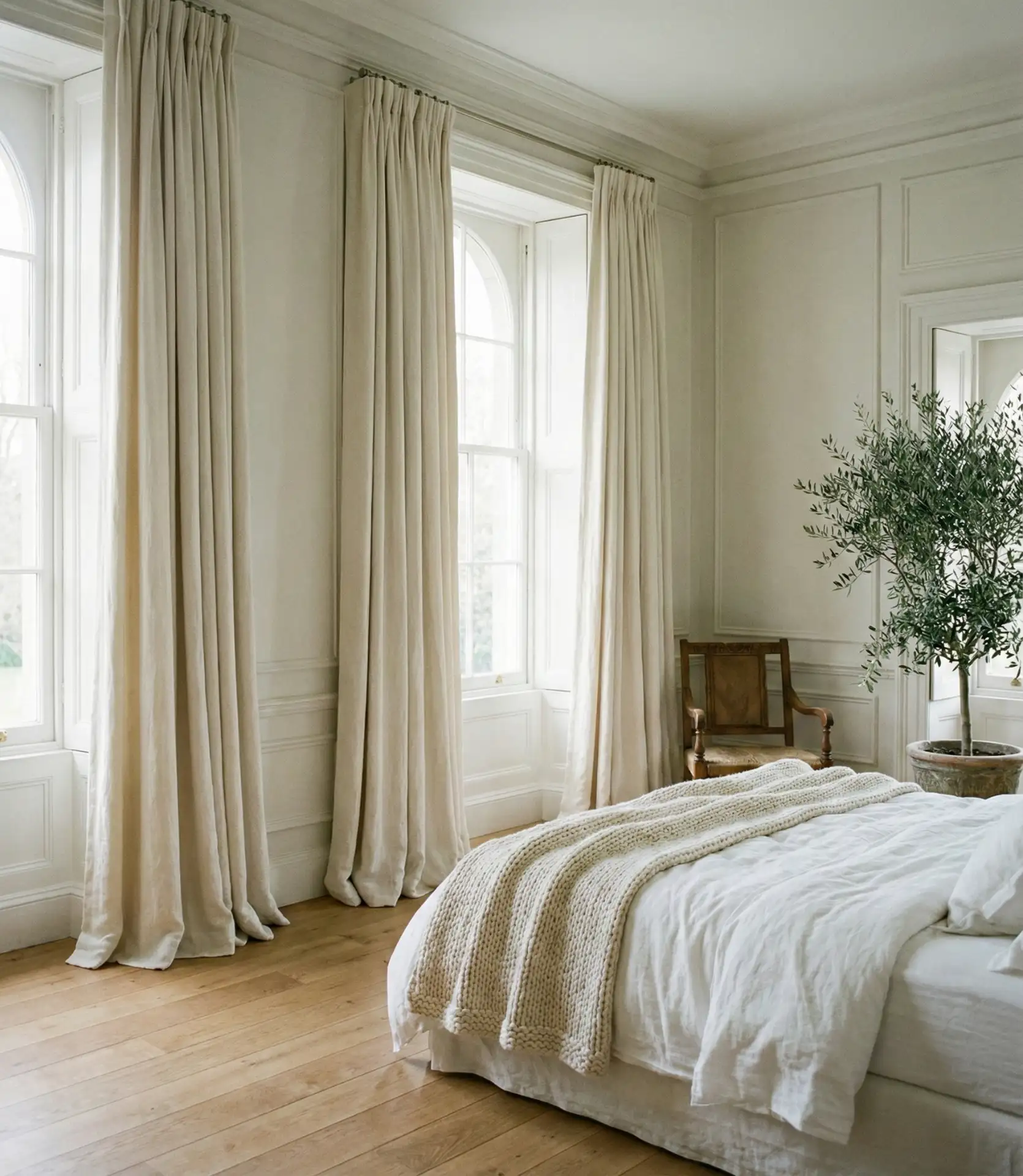 High Ceiling Drama with Extra-Long Panels 1