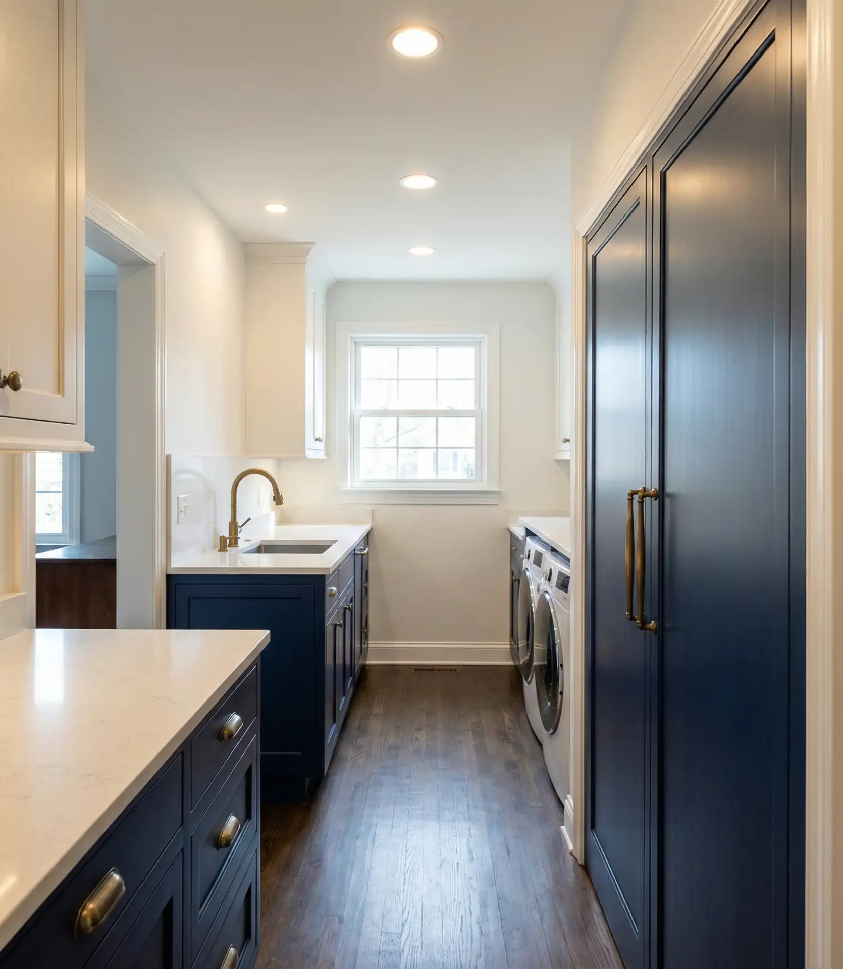 Kitchen Integration with Hidden Washer Dryer 2