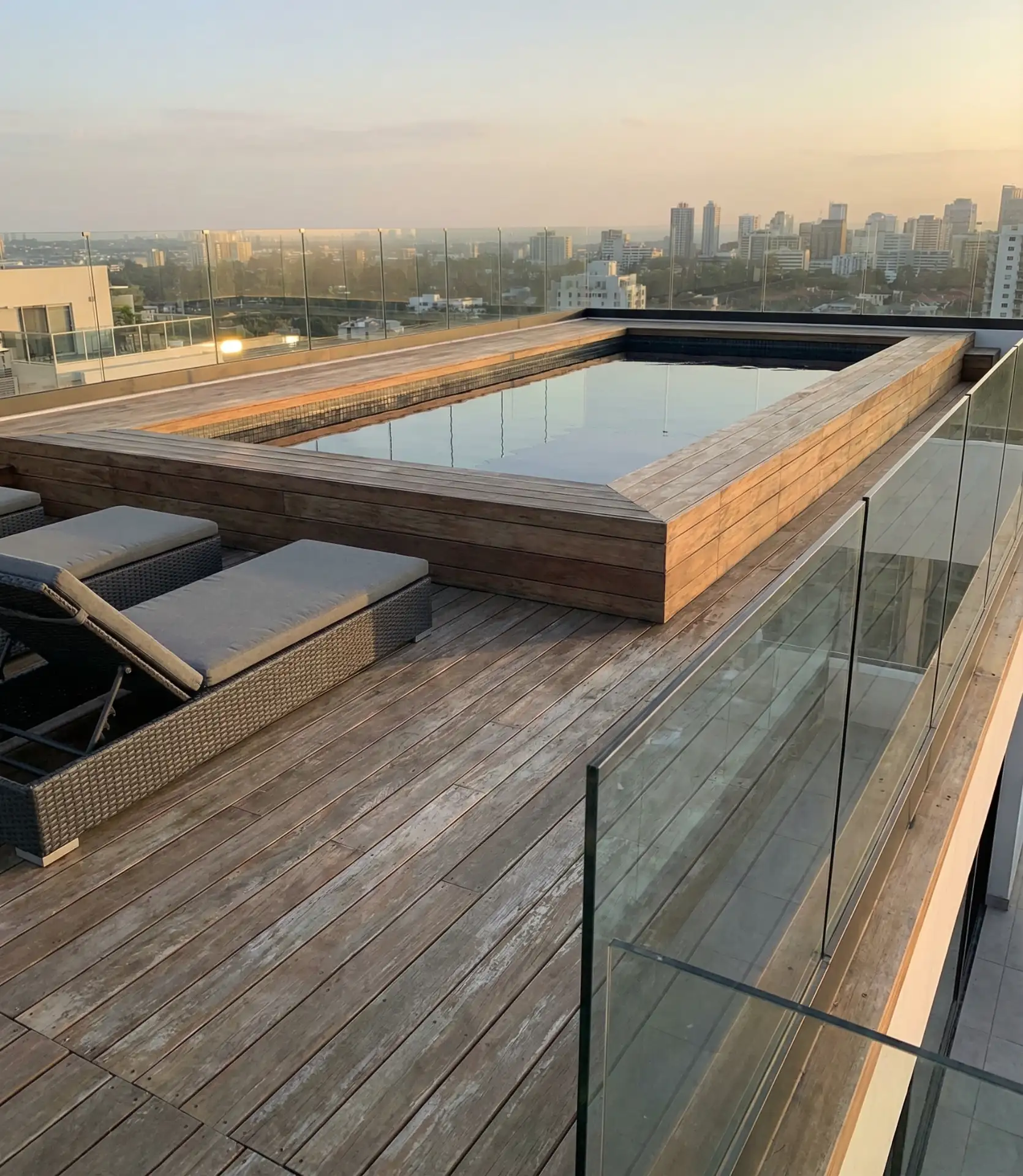Raised Deck Pool with Glass Panels 2