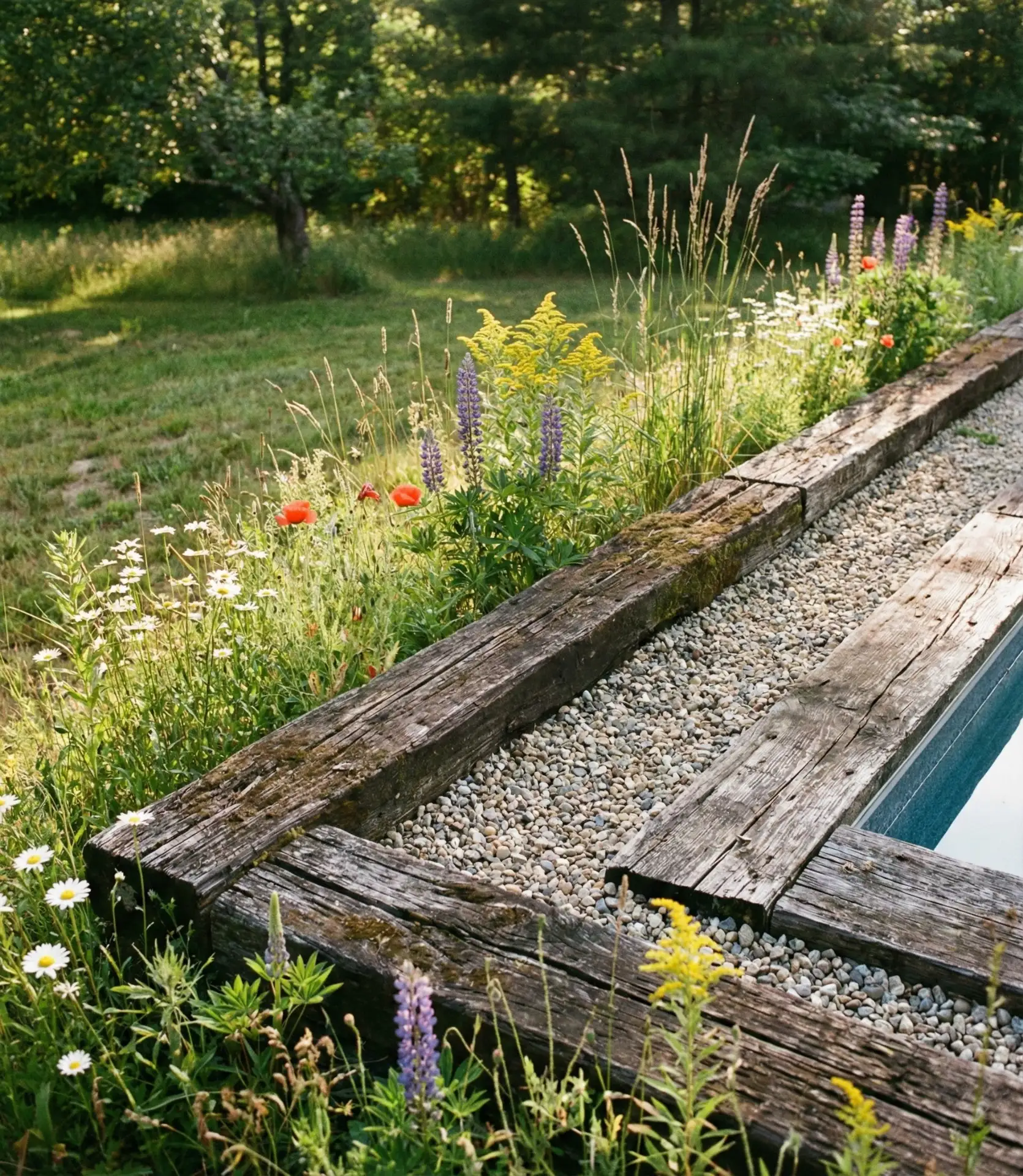 Rustic Railroad Ties Border 1