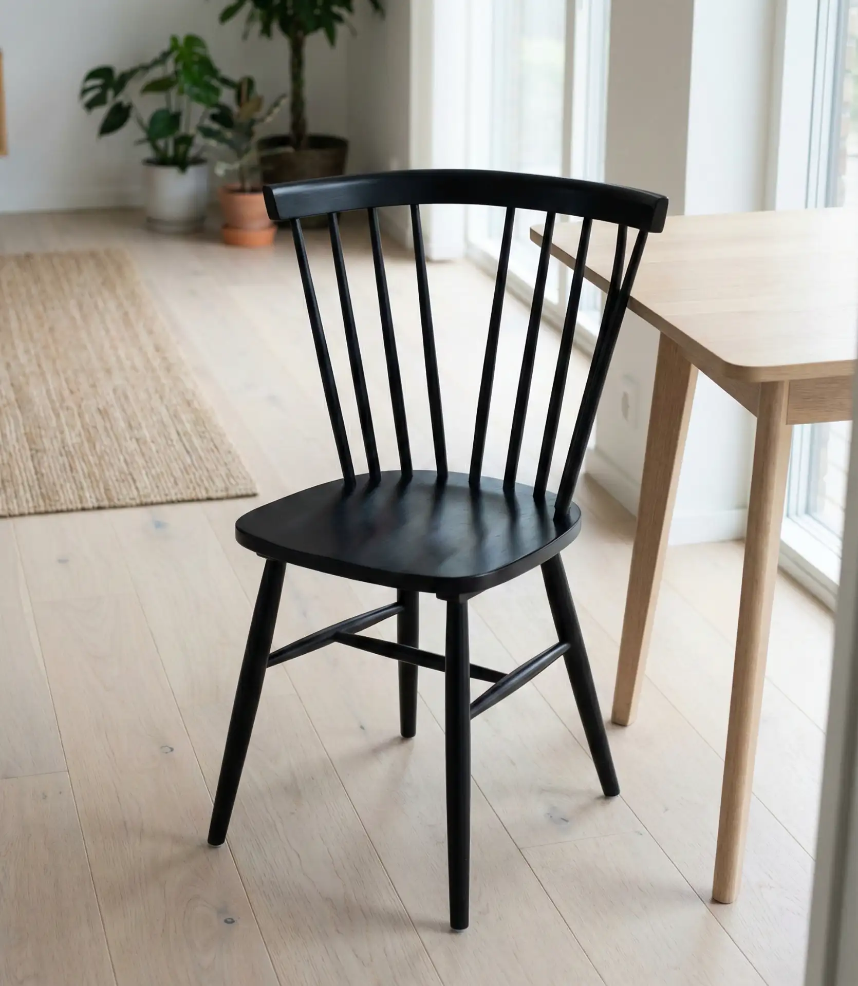 Sleek Black Dining Chairs with Minimalist Lines 2