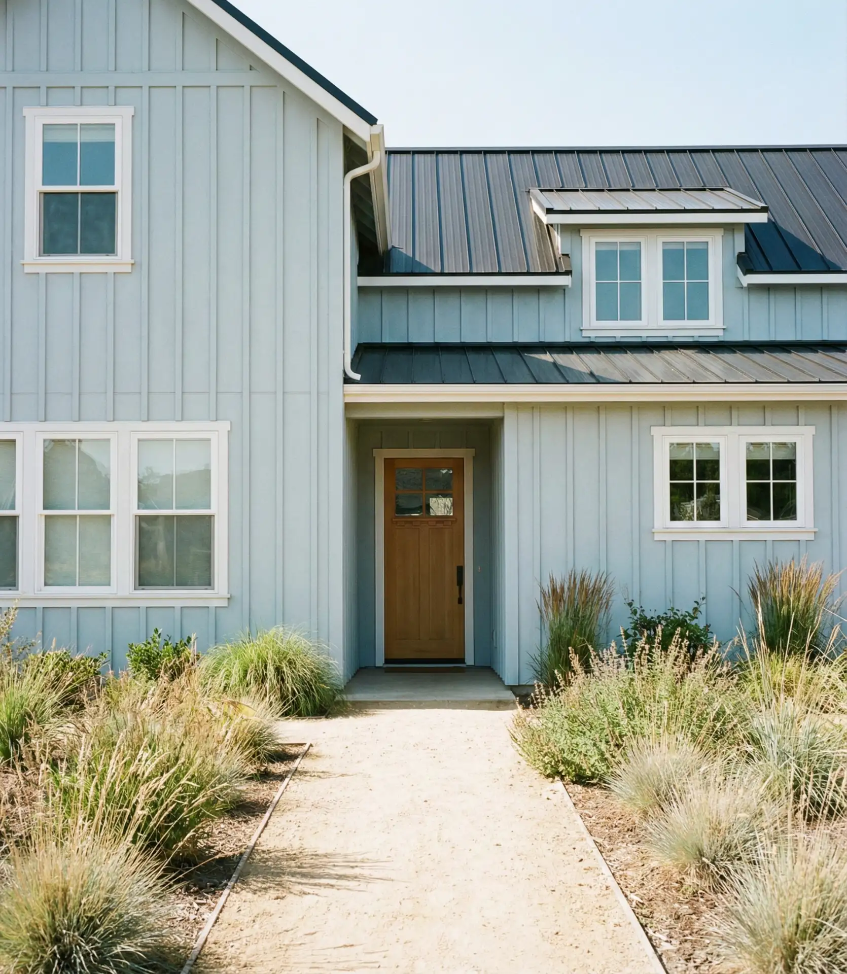 Soft Blue-Gray for Coastal Farmhouse Vibes 2