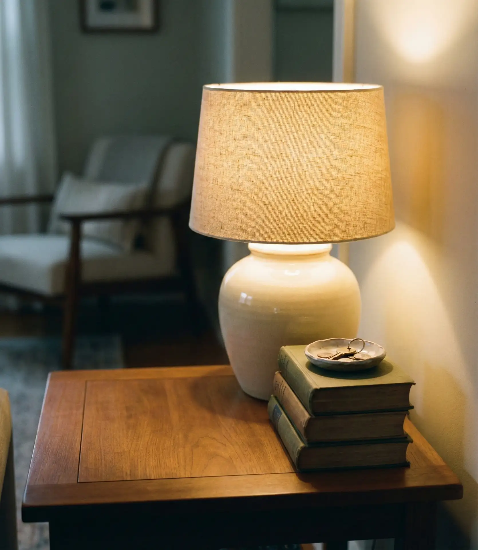 Table Lamps with Ceramic Bases in Living Rooms 1