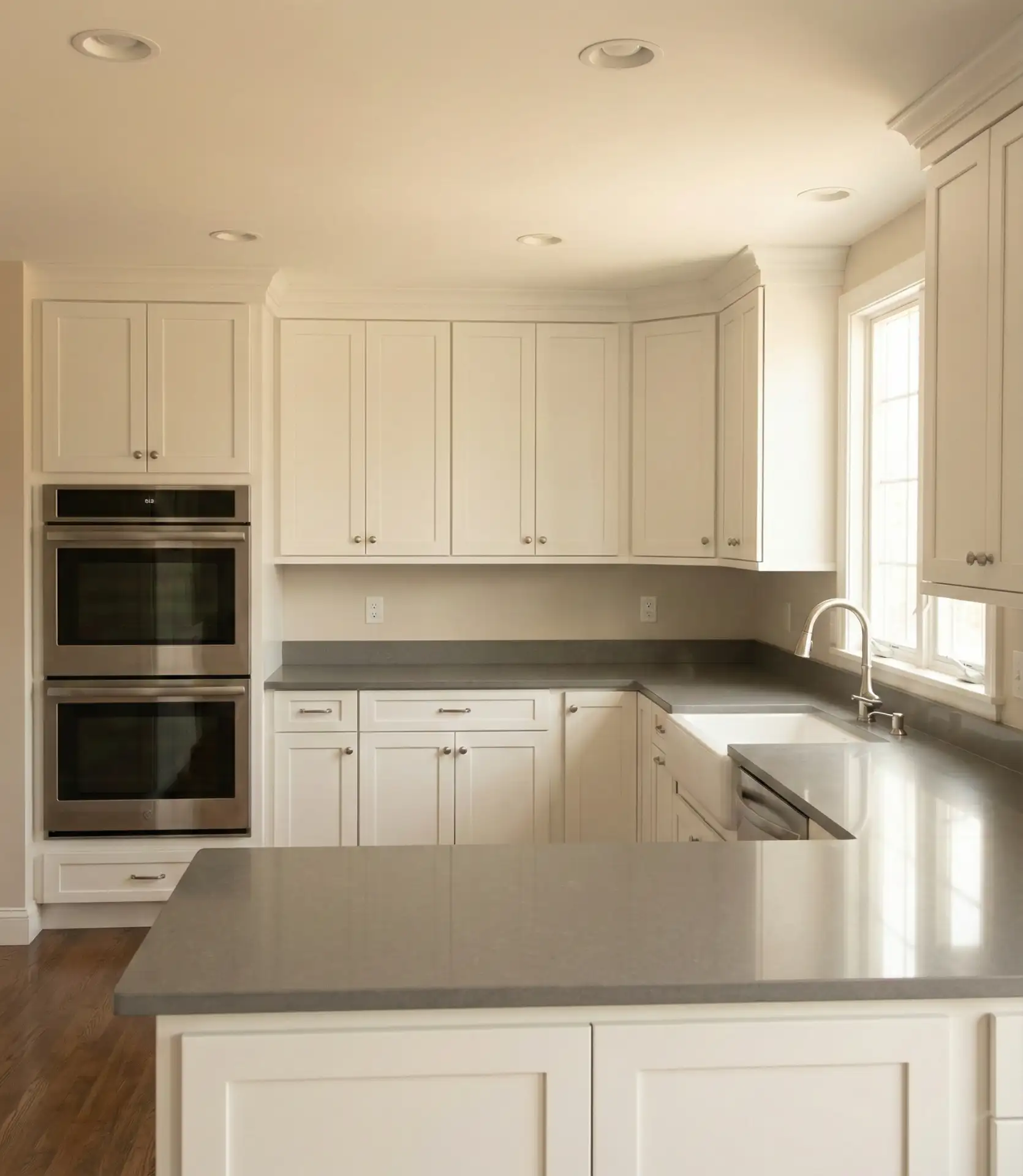 U-Shaped Kitchen with Double Oven Placement 1