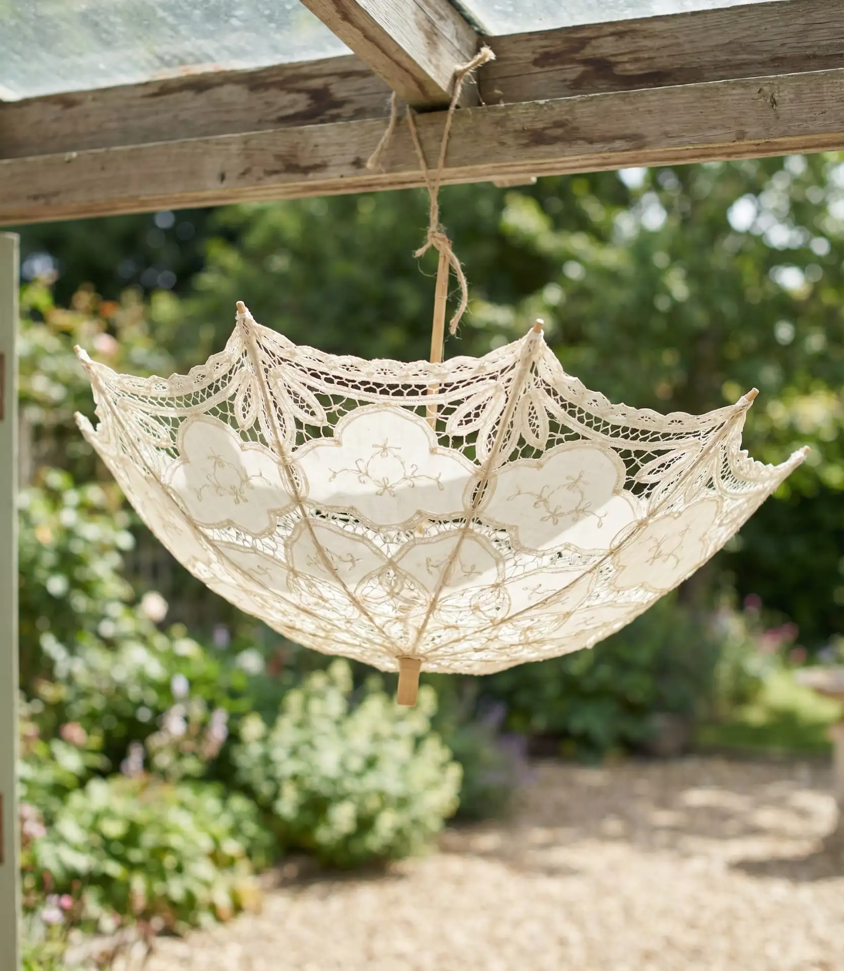 Vintage Lace Parasol Display 2