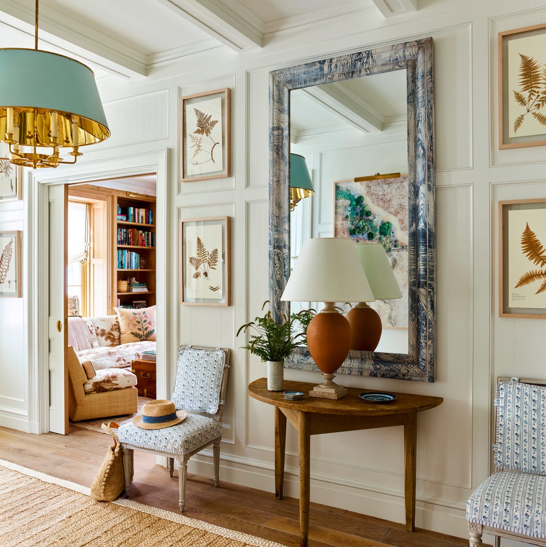 11 Hallway Decor Ideas to Bring Elegant Style to a Narrow Space