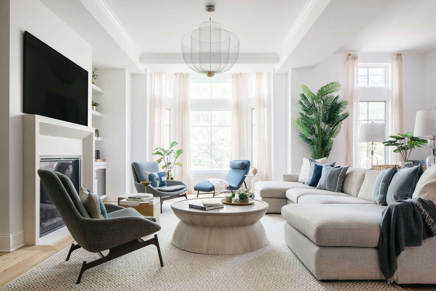 14 Minimalist Living Room Ideas for a Serene Space