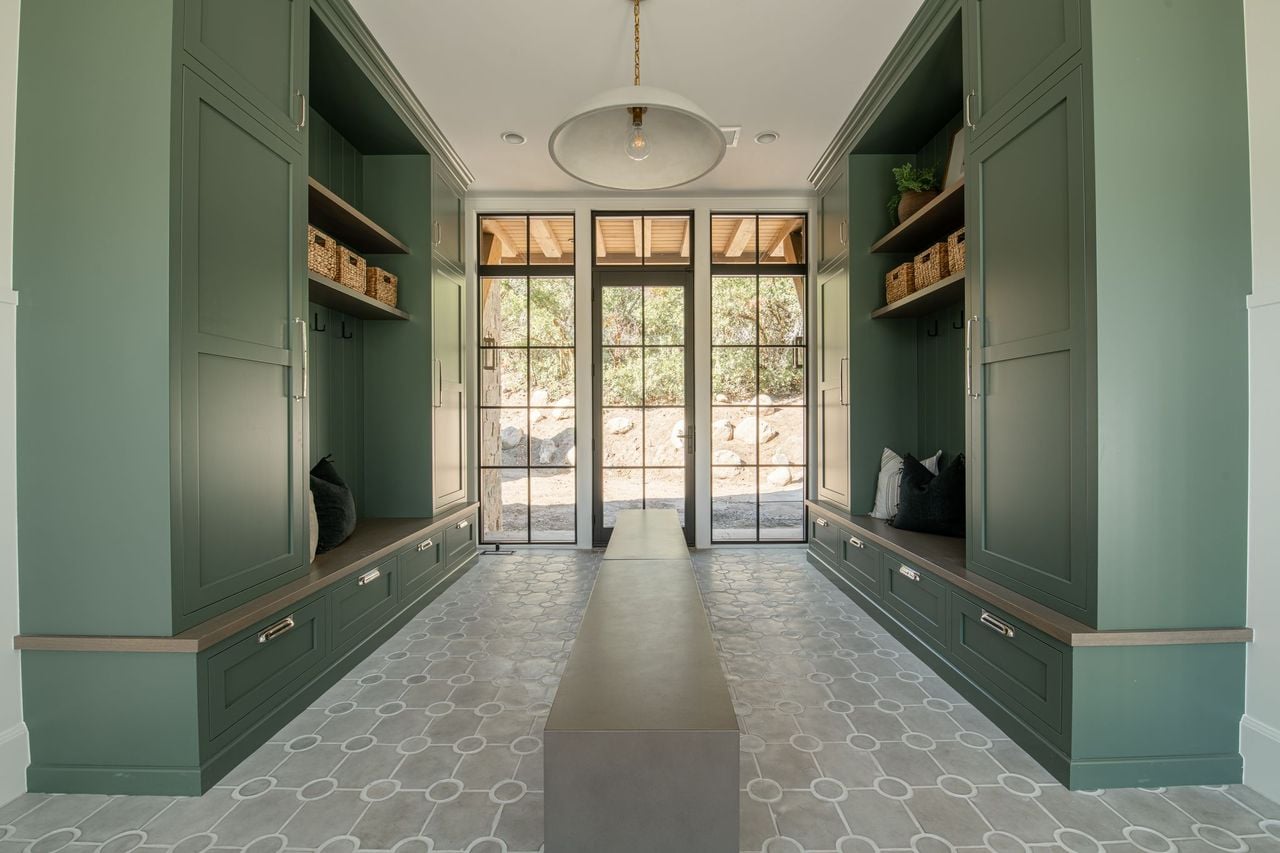 2026 Design Trend: Modern Meets Classic - How to Create a Timeless Yet Fresh Look at Home - Becki Owens