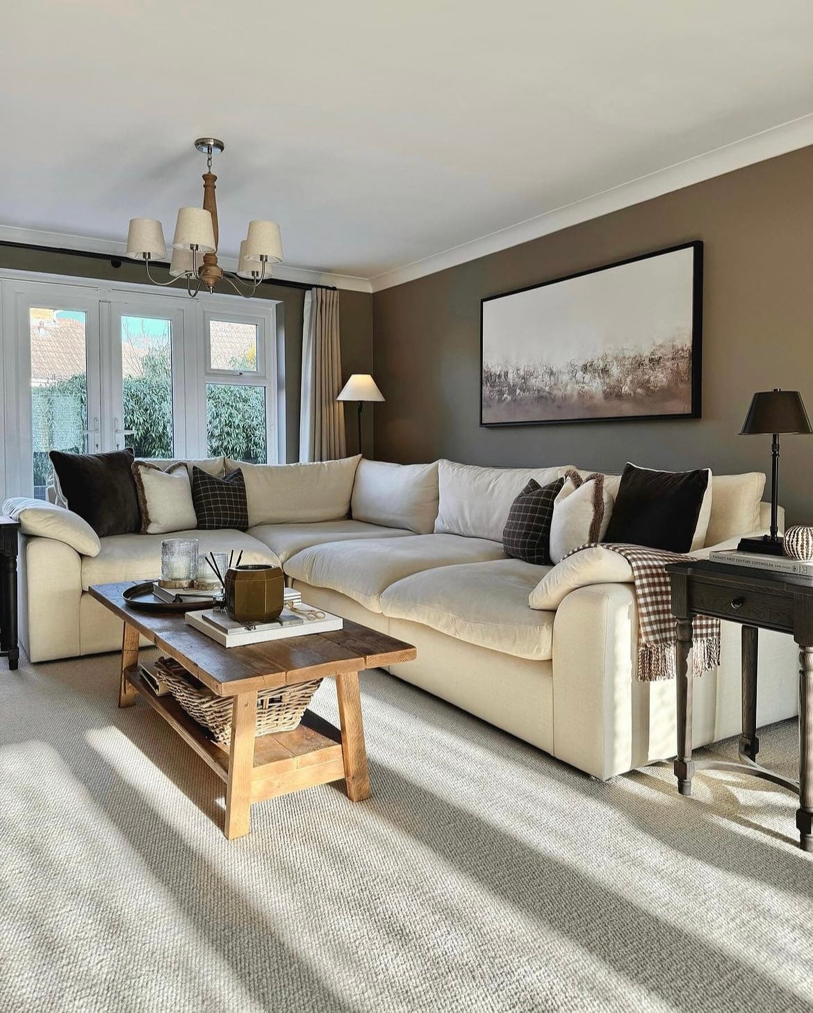 29 Stunning Earthy Living Room Ideas For A Warm, Cosy Space