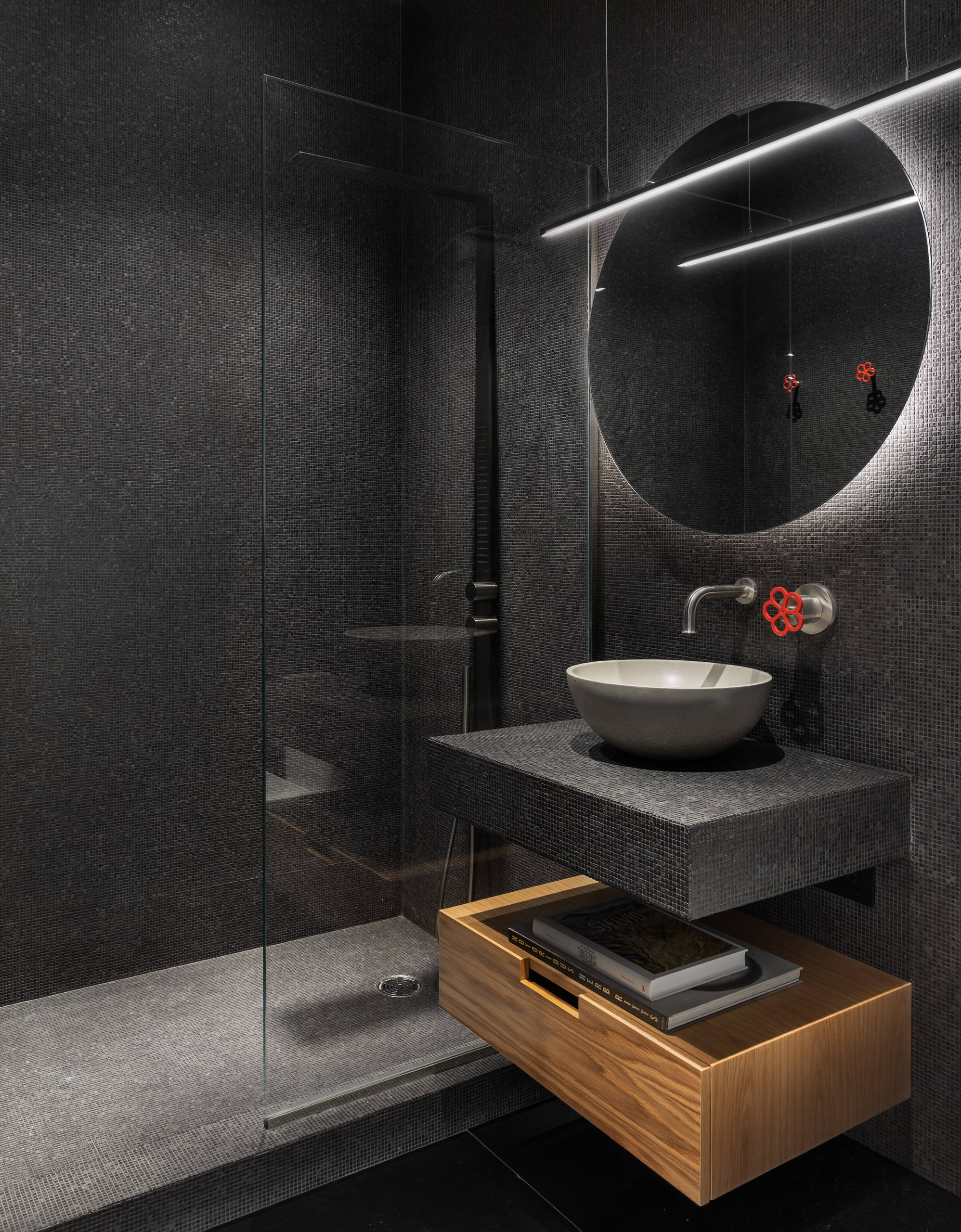 75 Bathroom with Black Walls Ideas You'll Love - March, 2026 | Houzz