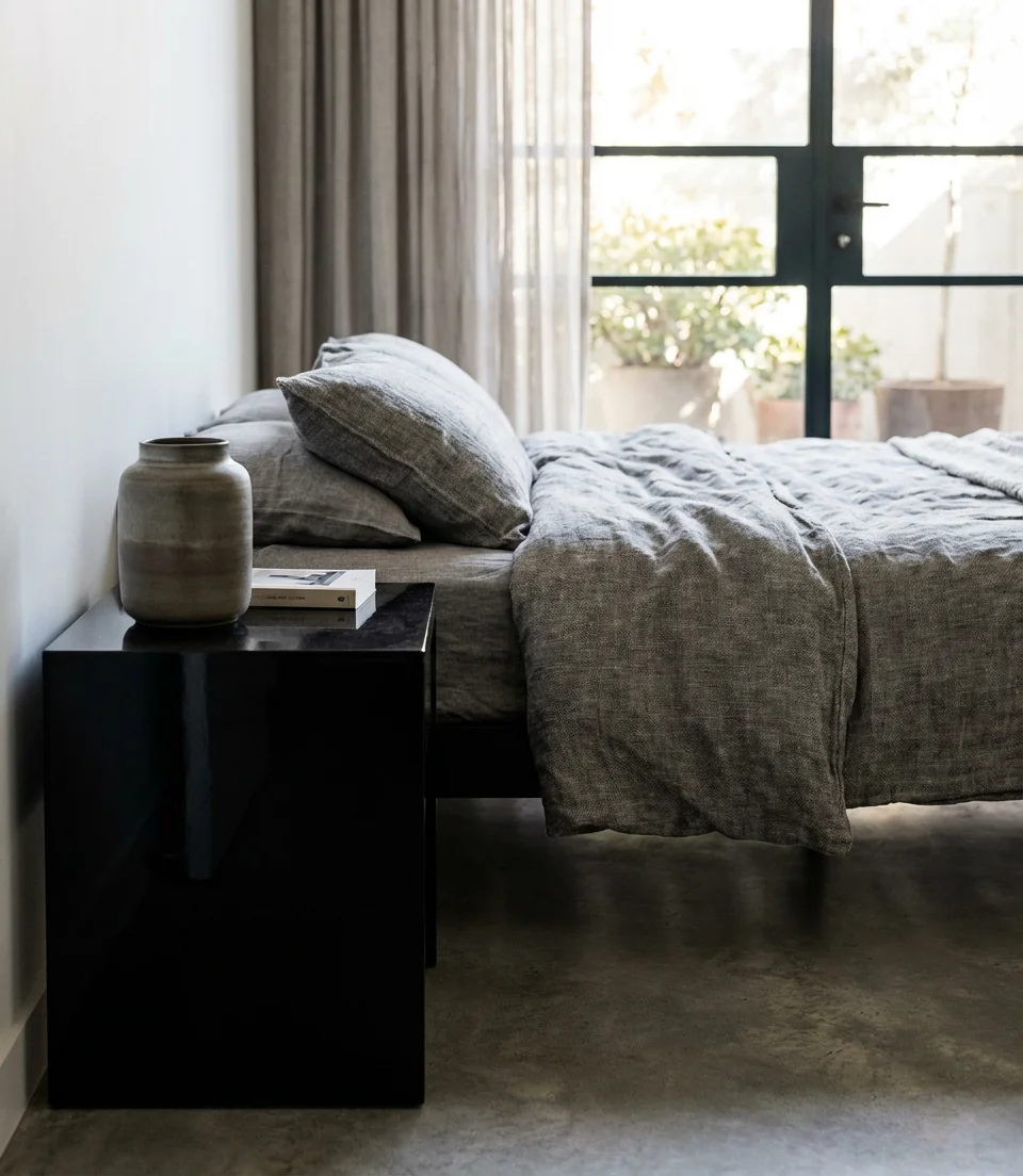 Black and Gray Minimalist Bedroom 2