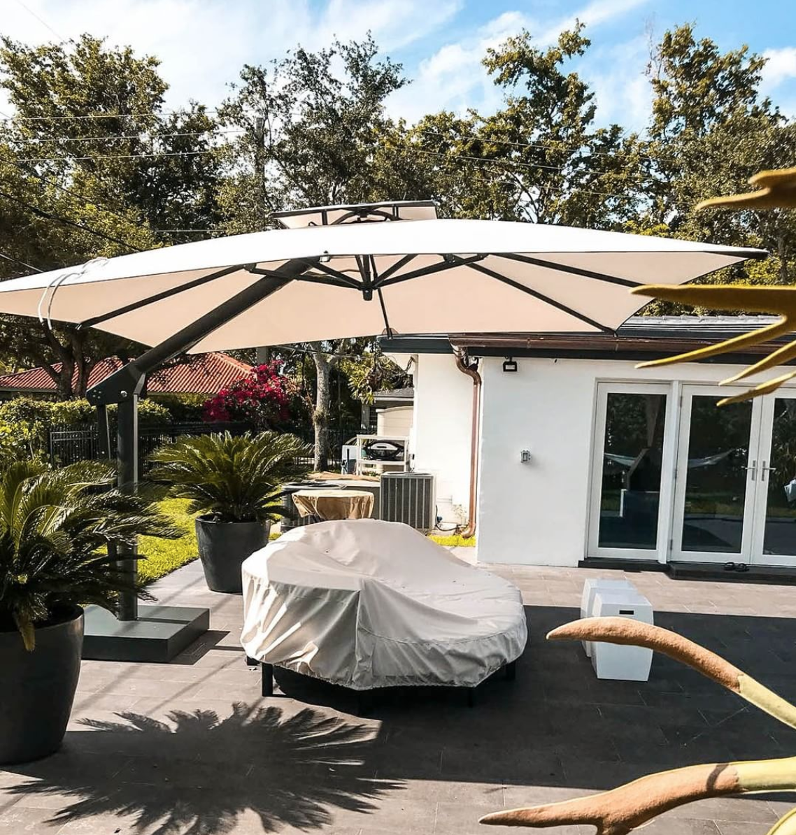 The Complete Buyers Guide for Large Patio Umbrellas