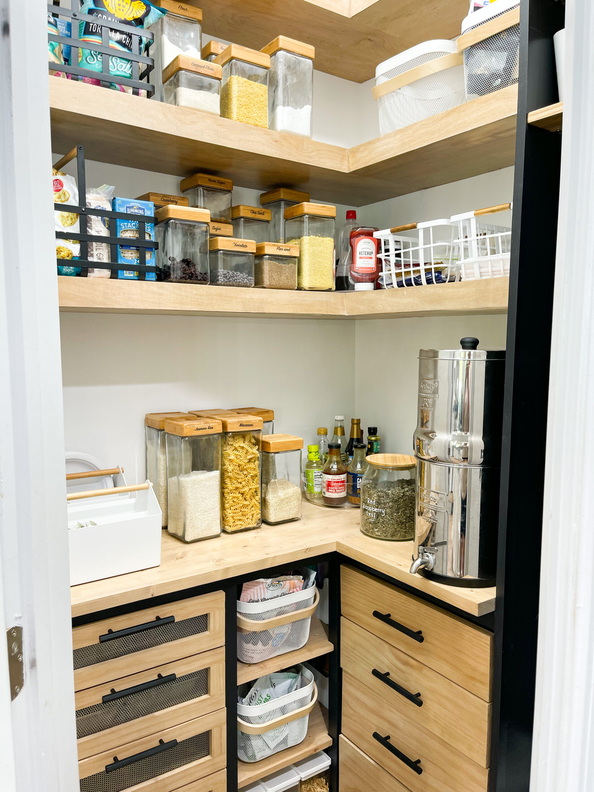 The Ultimate DIY Pantry Makeover: Custom Cabinets for Maximum Storage -
