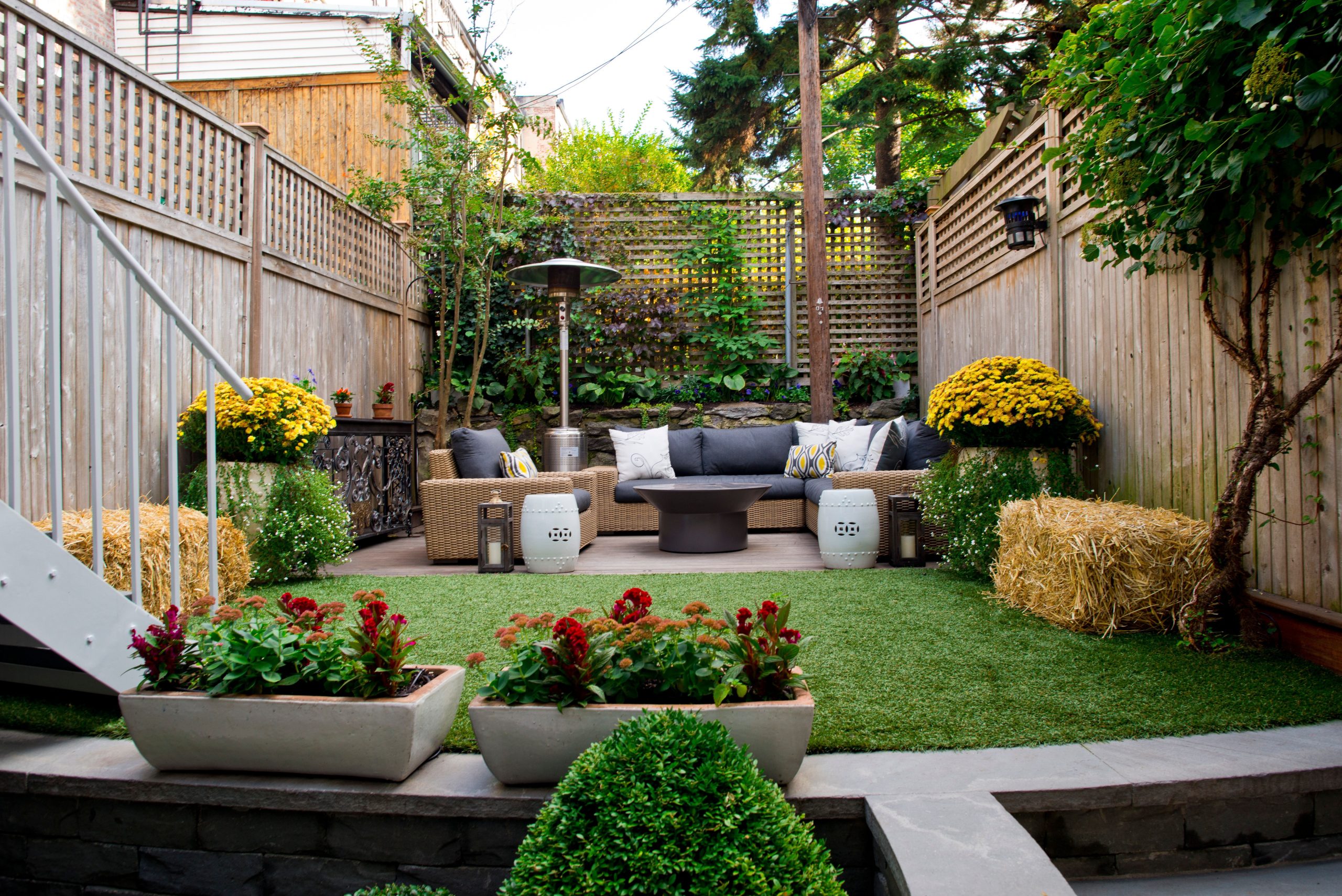 10 Small Backyard Ideas To Update Your Outdoor Oasis