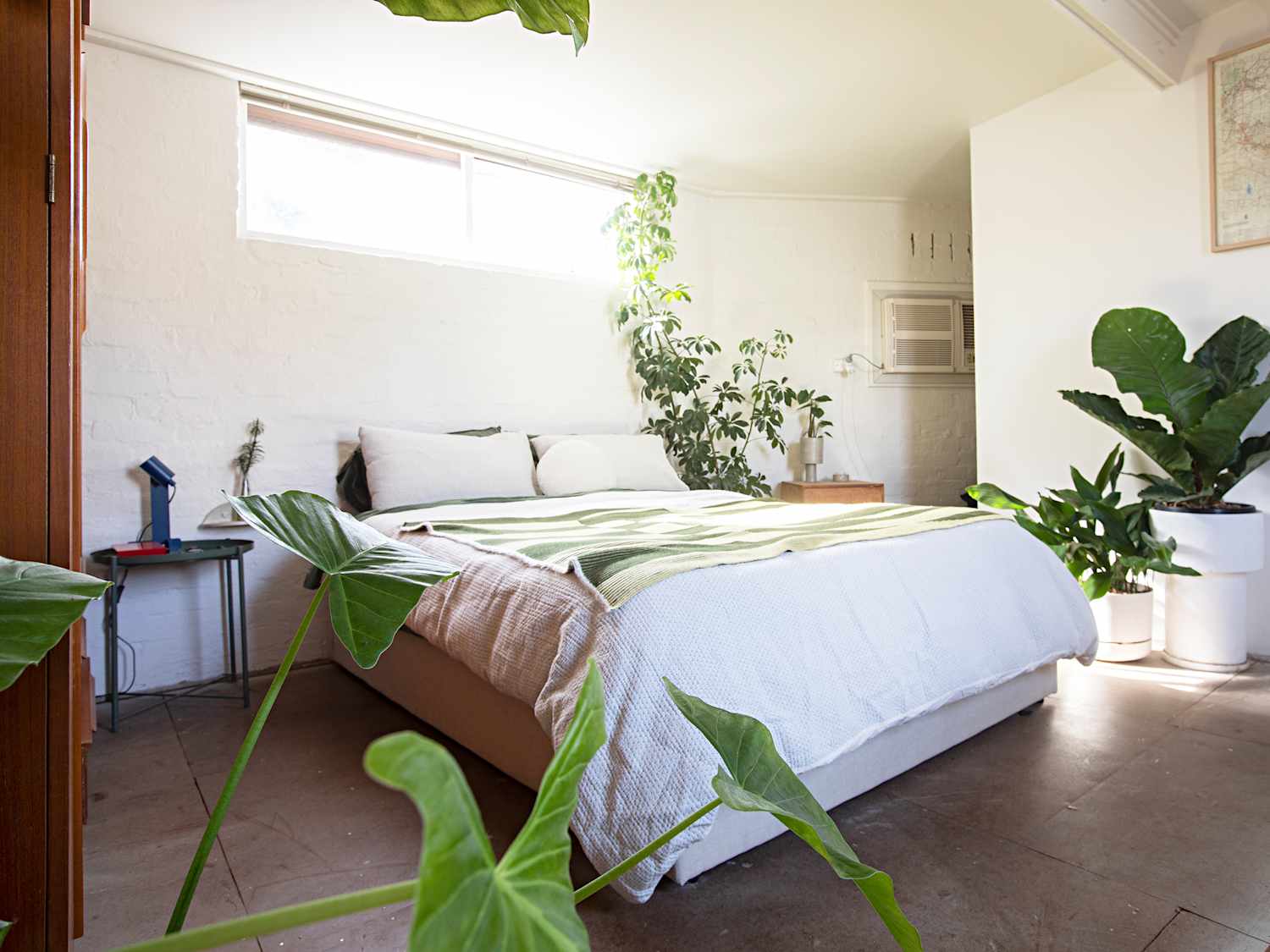 20 Clever Headboard Alternatives for Stylish Bedrooms | Apartment Therapy