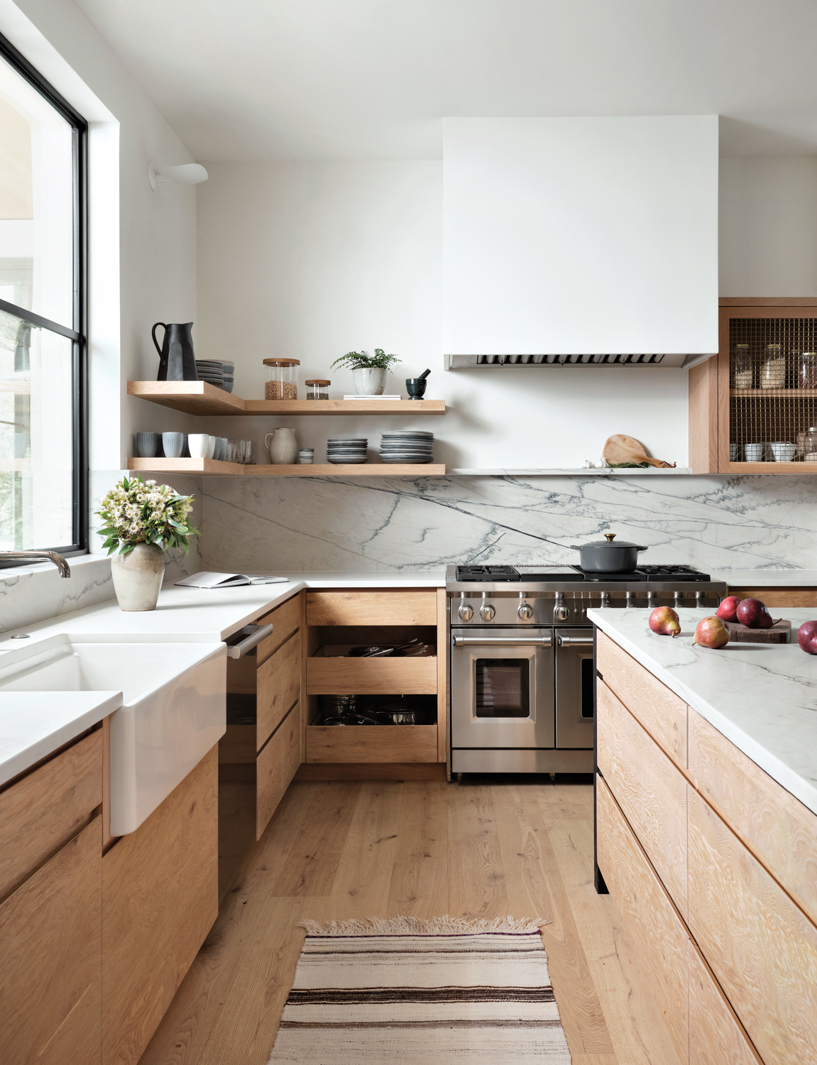20 Minimalist Kitchens That Inspire Us To Stay Organized | LUXE Interiors + Design