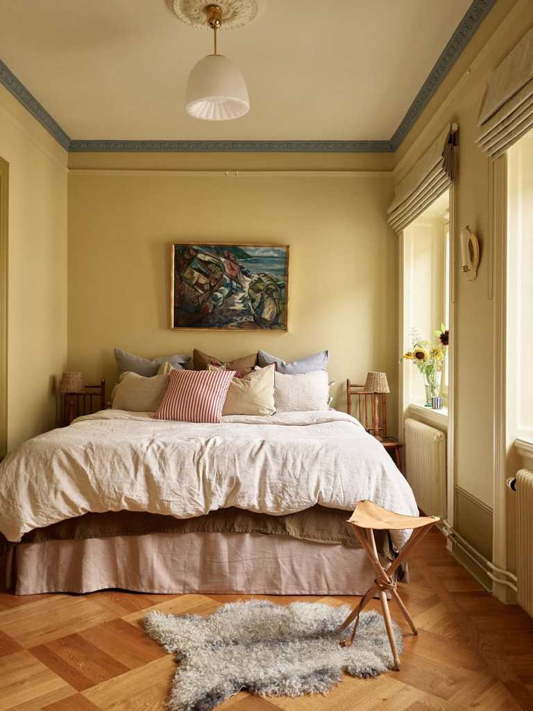 20 Yellow Bedroom Ideas to add a Subtle Cheerful Touch - COCO LAPINE DESIGNCOCO LAPINE DESIGN