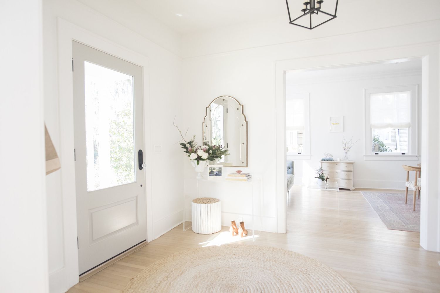 22 Stunning Entryway Ideas to Make an Impression