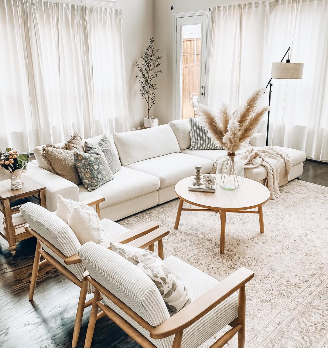 27 White Sofa Living Room Ideas Borrowed From Homes With Quiet-Luxury Energy