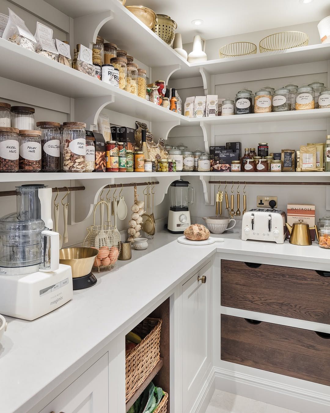 30 Pantry Organization Ideas That Transform Storage Into a Functional Extension of Your Kitchen