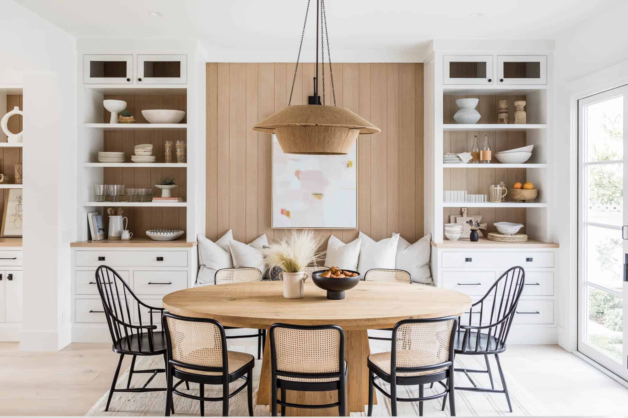 33 Standout Dining Table Decor Ideas