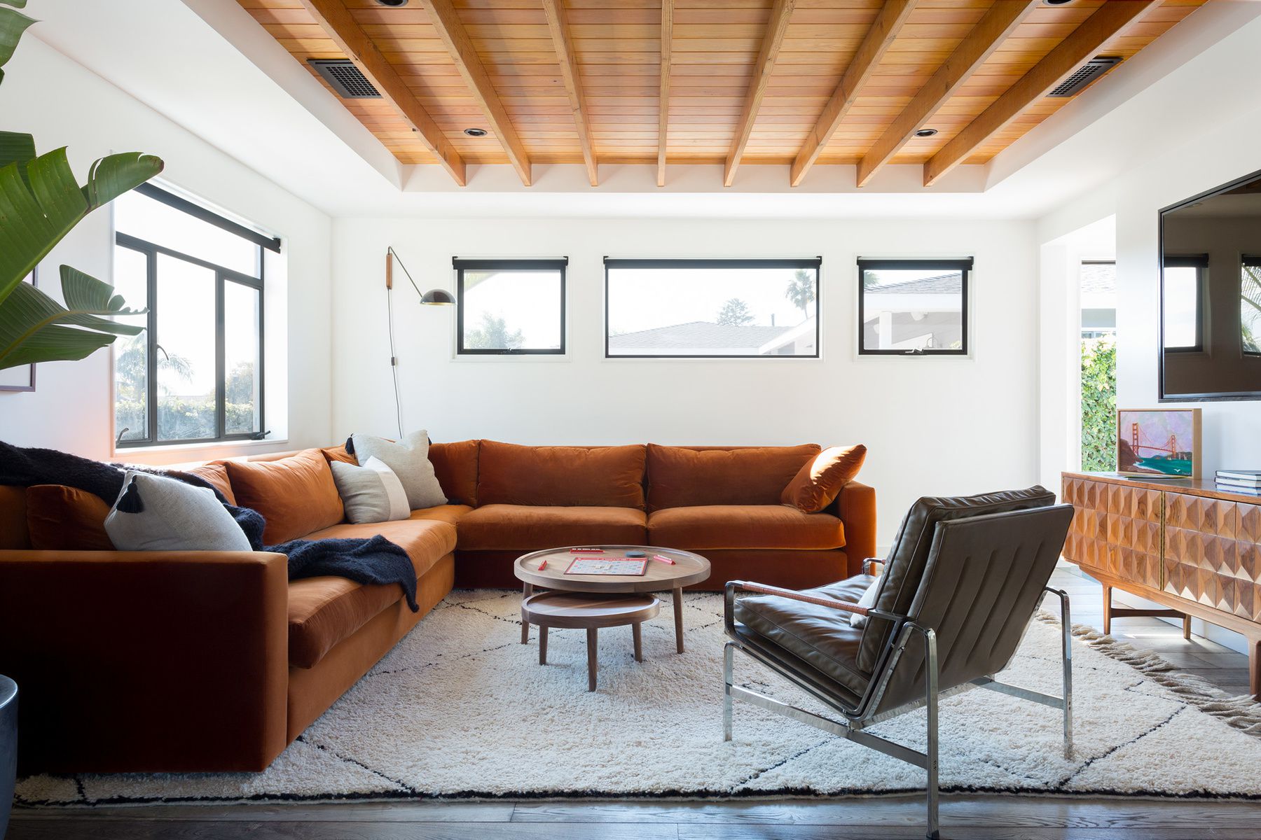 42 Foolproof Ways to Make Your Living Room Extra Cozy