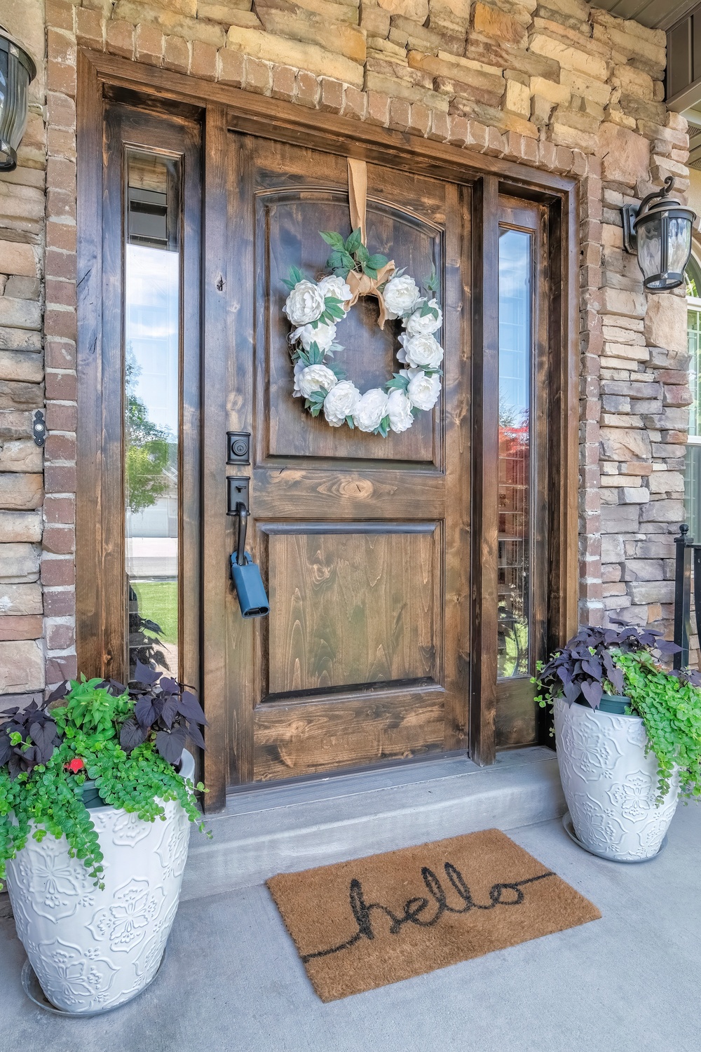 5 Creative Ways To Decorate Your Front Door Year-Round